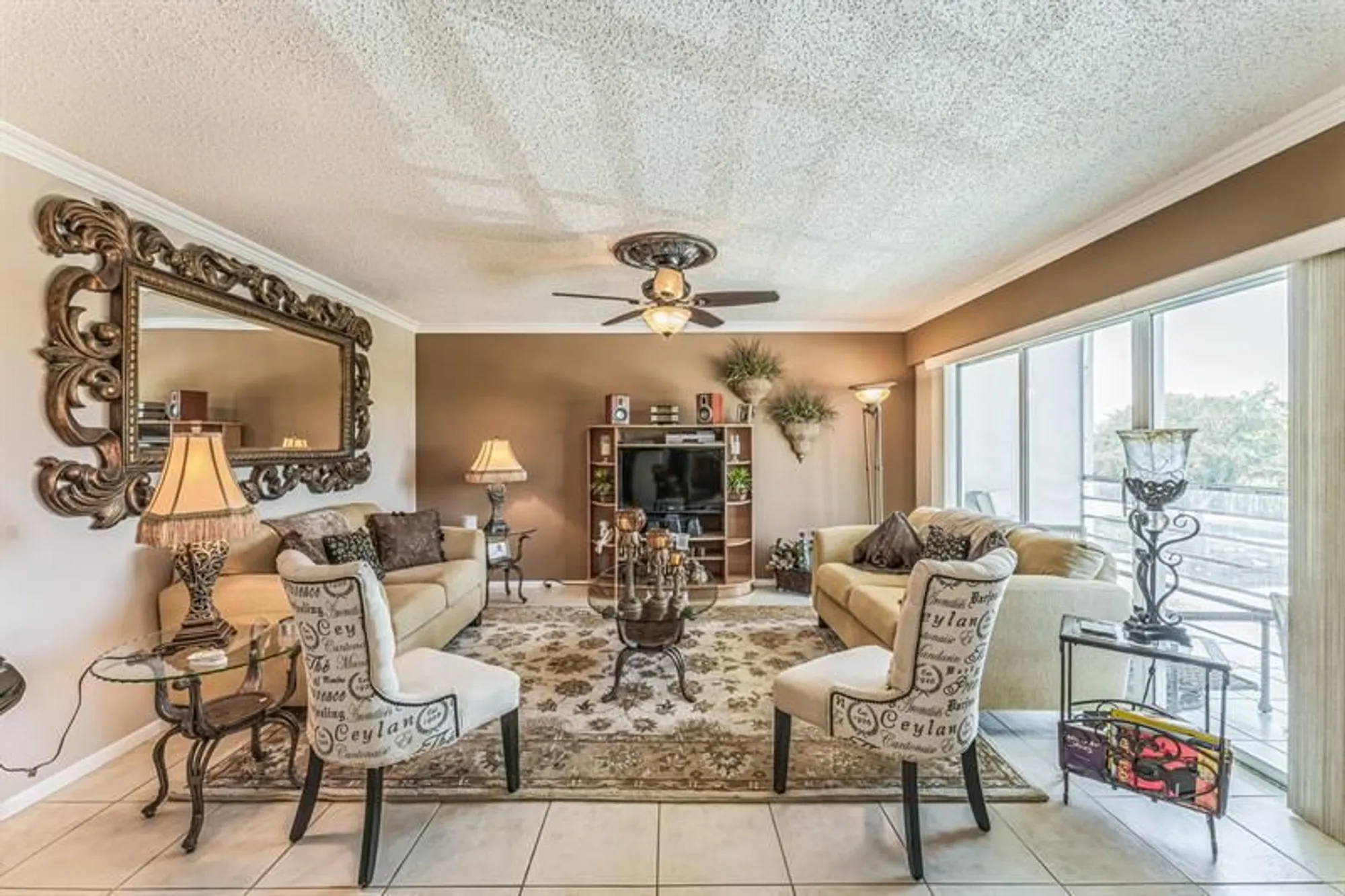 Property Slideshow image 8 of 22 | 581 mansfield n # 581, Boca Raton, FL, 33434