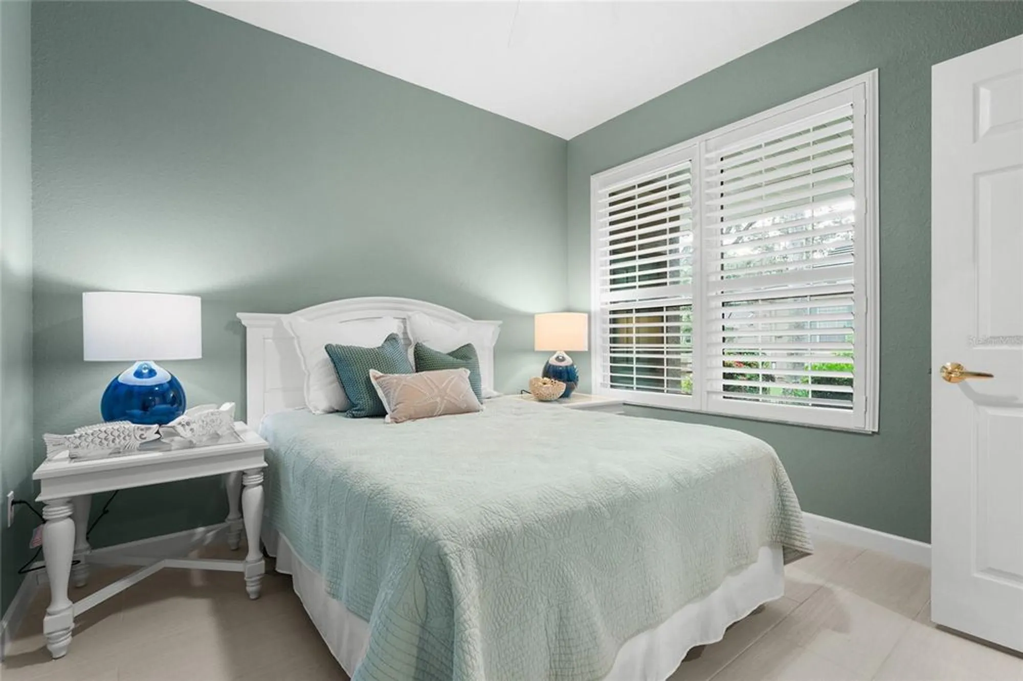 Property Slideshow image 26 of 54 | 4840 lakescene pl, Sarasota, FL, 34243