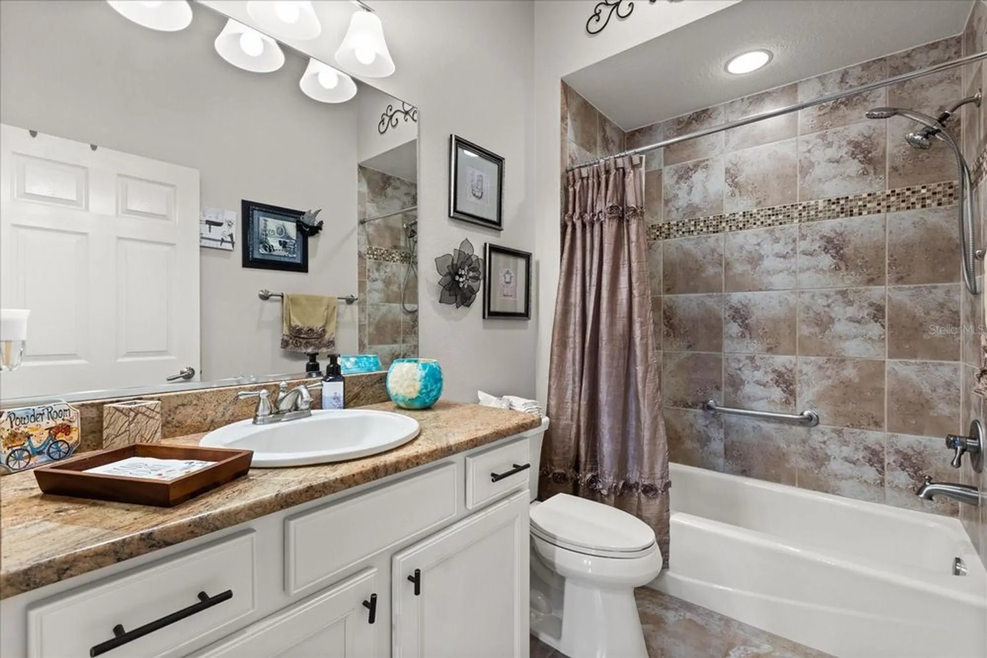 Property Slideshow image 16 of 38 | 10069 lake miona way, Oxford, FL, 34484