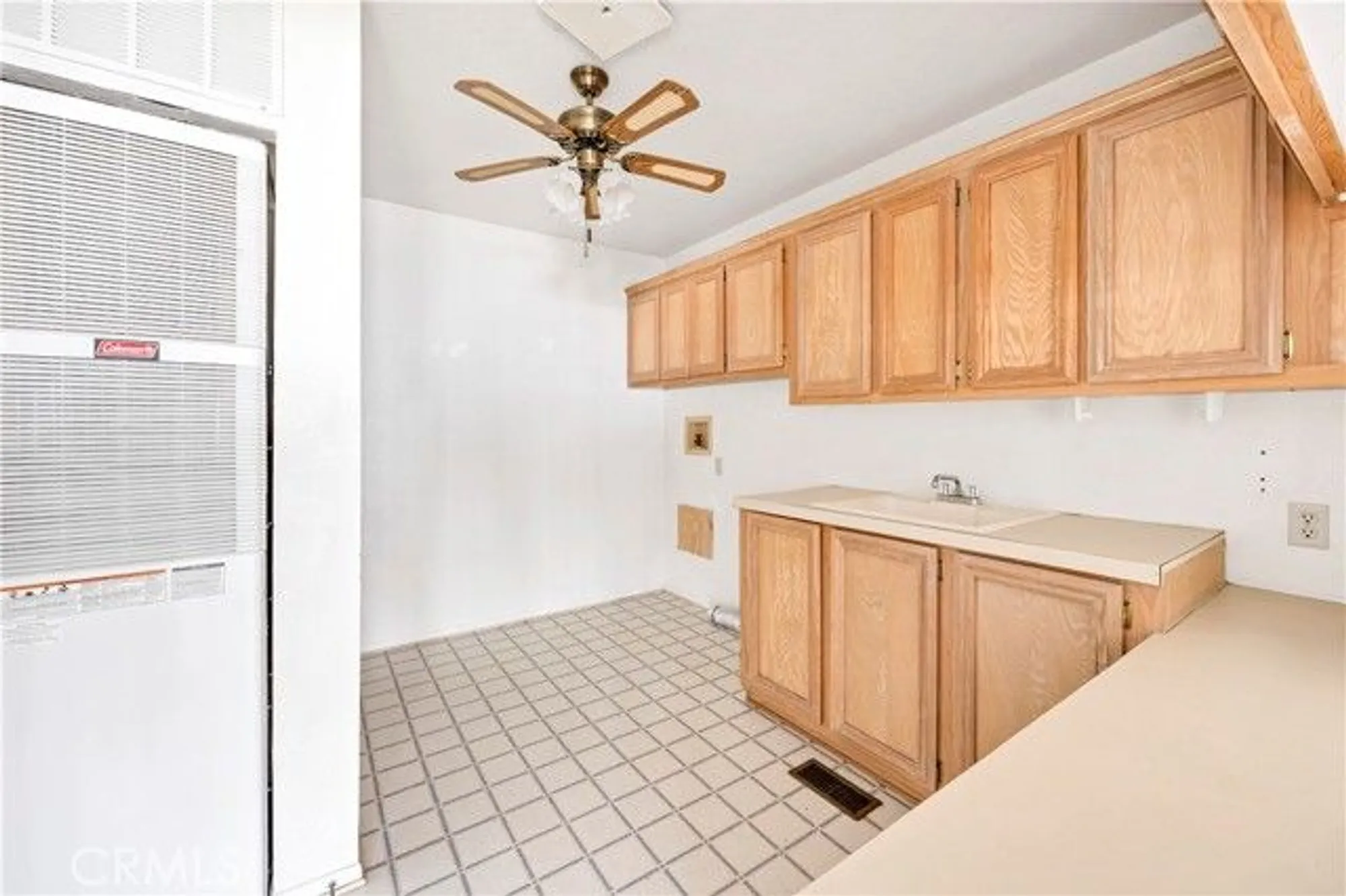 Property Slideshow image 23 of 41 | 1625 brentwood way, Hemet, CA, 92545