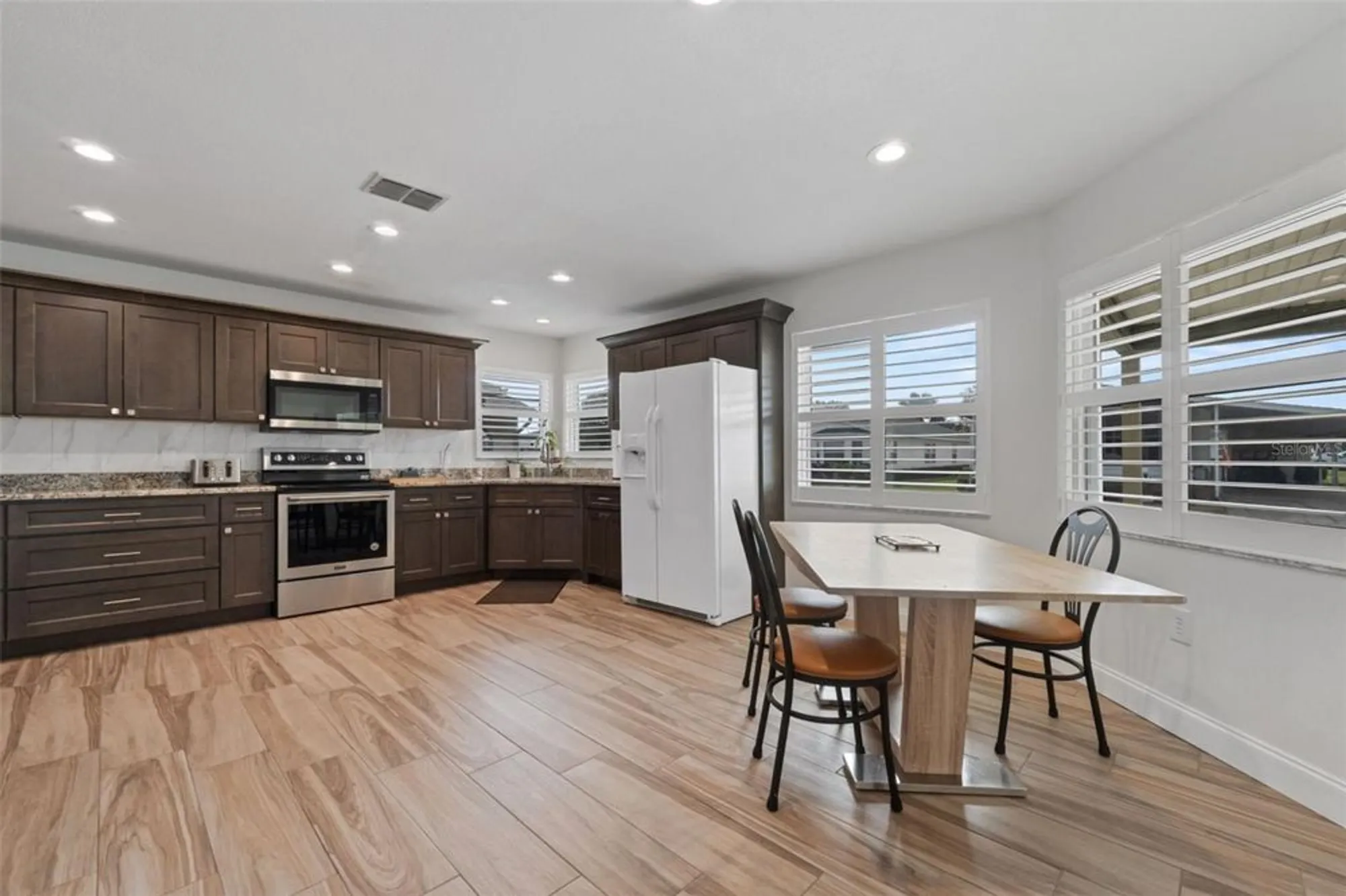 Property Slideshow image 15 of 49 | 1957 prairie dunes cir, Lakeland, FL, 33810