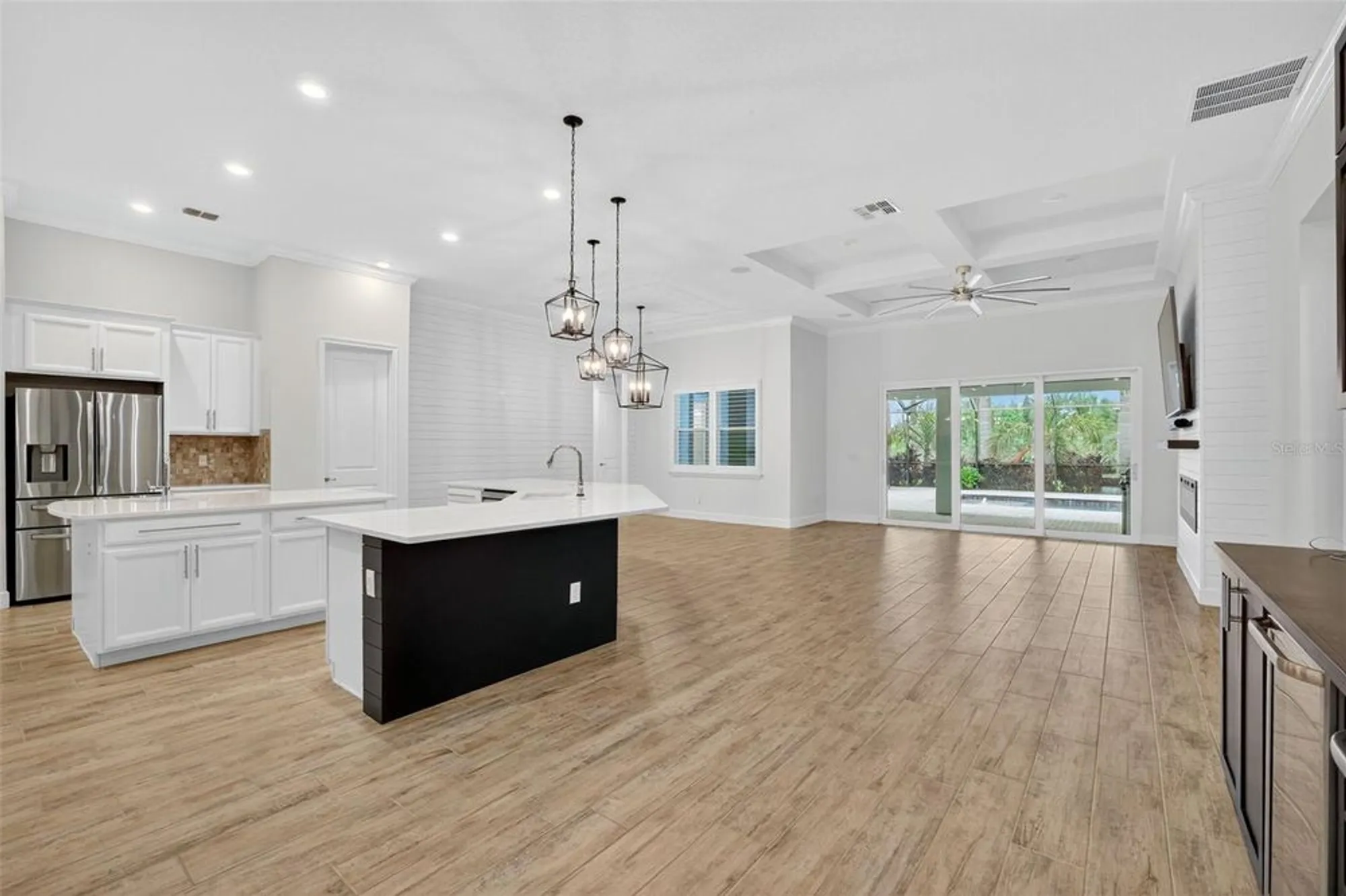 Property Slideshow image 21 of 62 | 830 manns harbor dr, Apollo Beach, FL, 33572