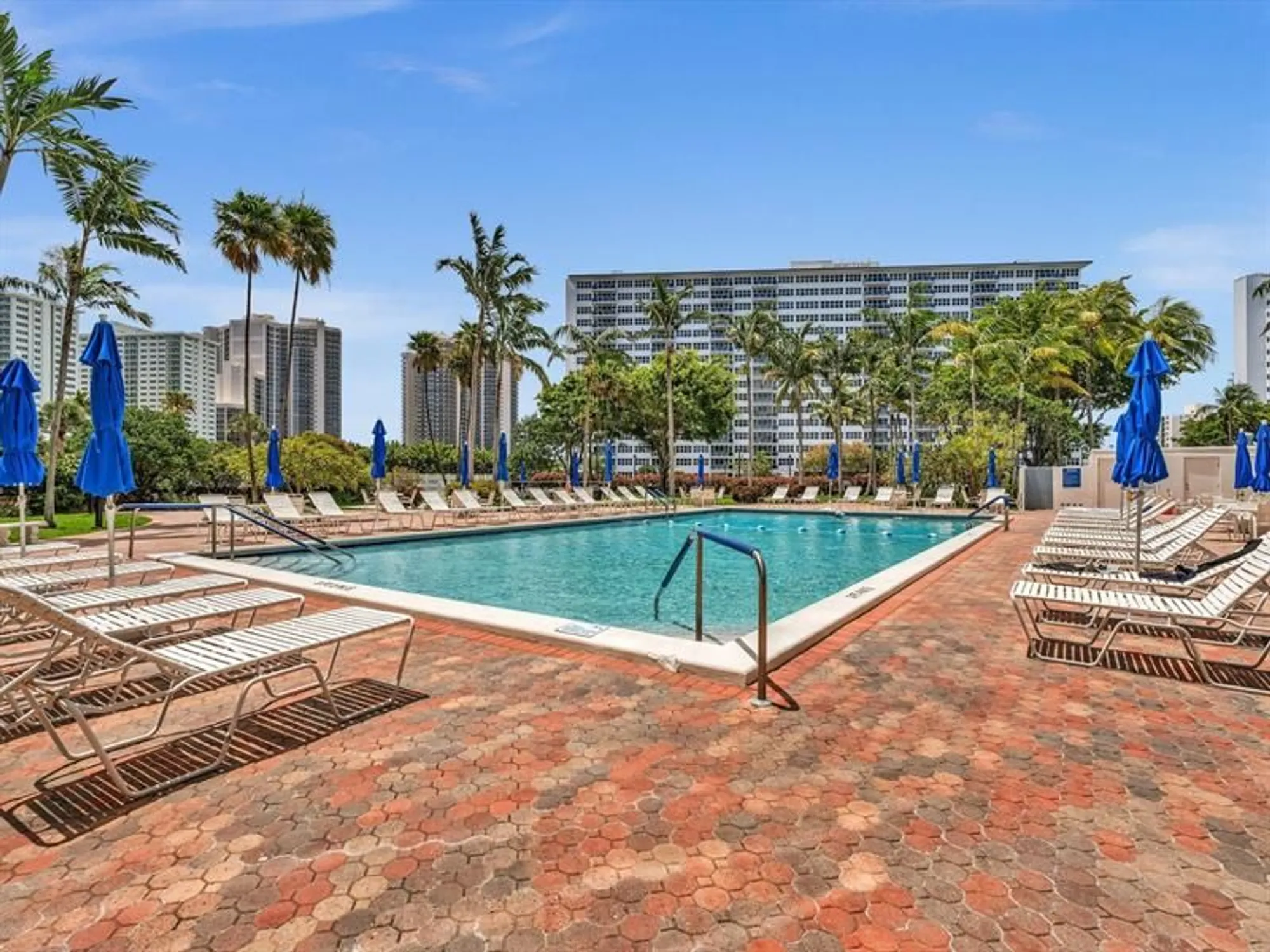 Property Slideshow image 24 of 61 | 3300 ne 36th st 302, Fort Lauderdale, FL, 33308