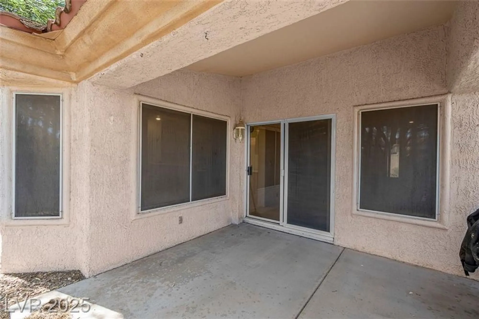 Property Slideshow image 34 of 38 | 10013 cresent creek dr, Las Vegas, NV, 89134