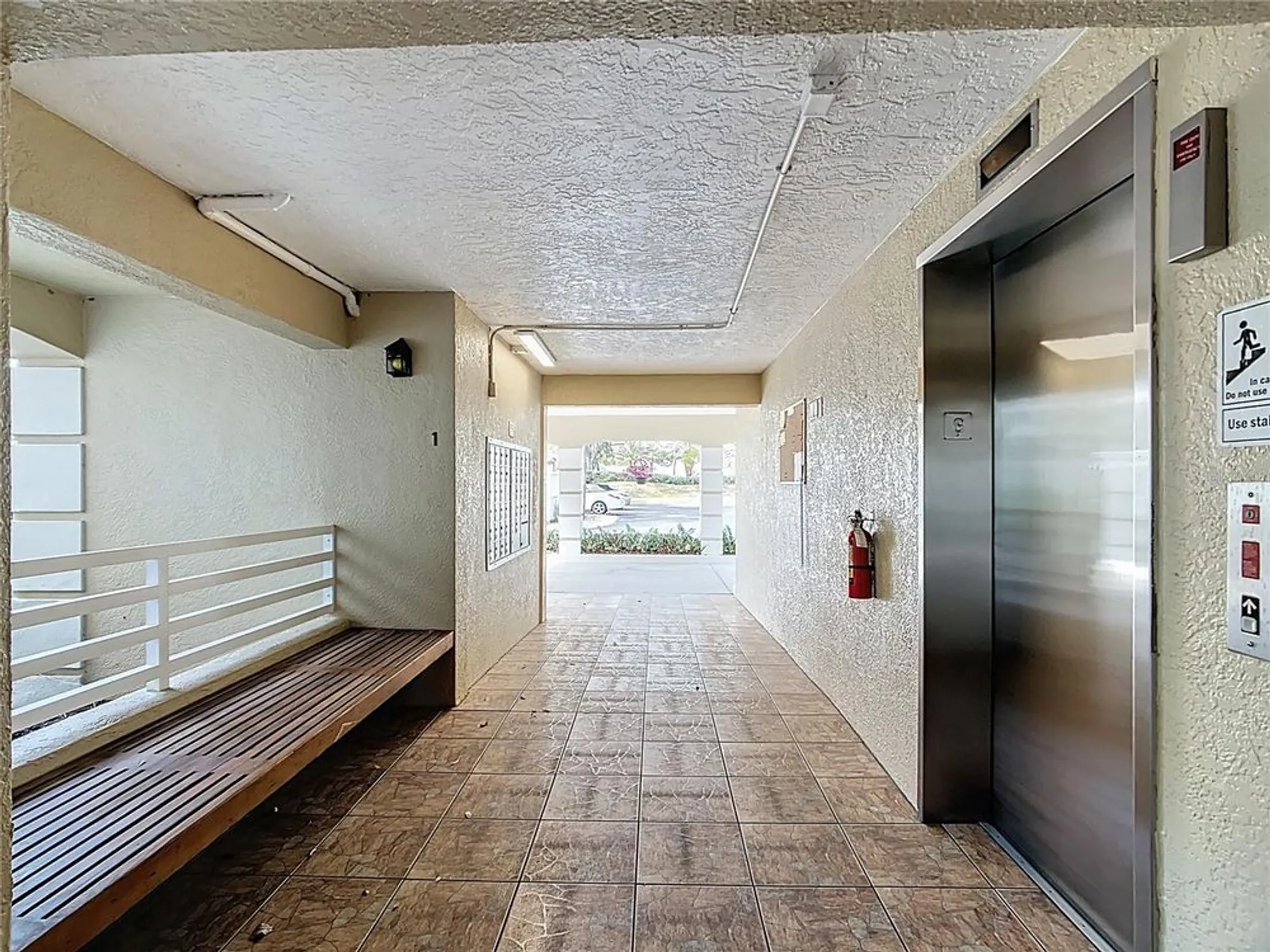 Property Slideshow image 7 of 58 | 839 wexford blvd # 839, Venice, FL, 34293