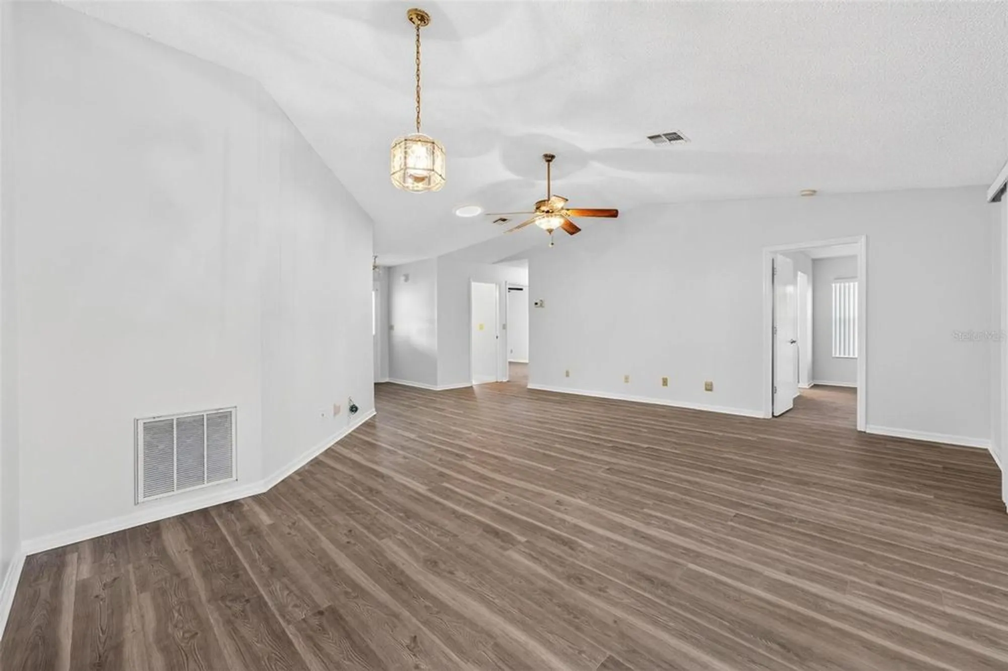 Property Slideshow image 10 of 60 | 651 timbercrest dr, Leesburg, FL, 34748