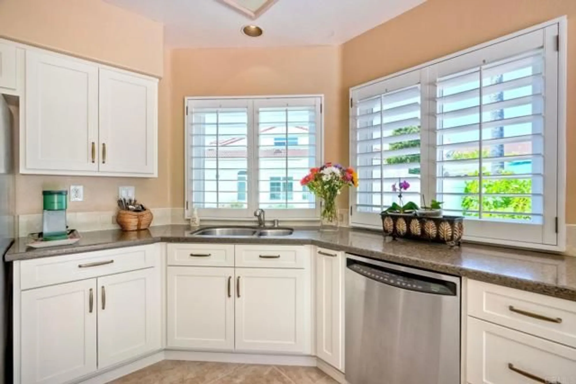 Property Slideshow image 17 of 53 | 3376 corsica way, Oceanside, CA, 92056