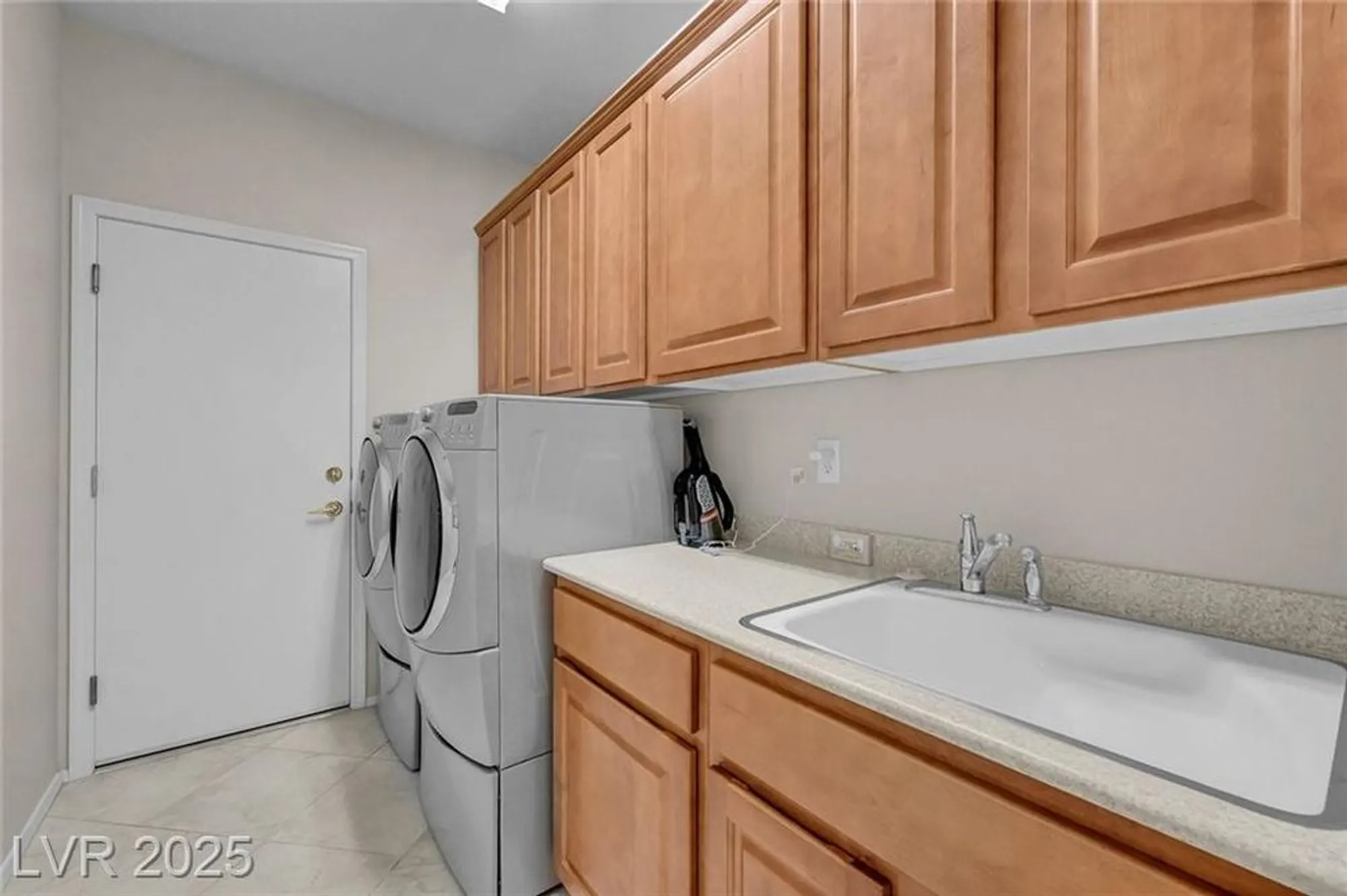 Property Slideshow image 48 of 60 | 2343 hardin ridge dr, Henderson, NV, 89052