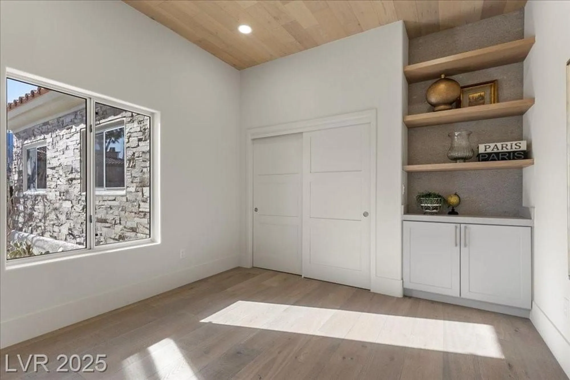 Property Slideshow image 47 of 78 | 2508 faiss dr, Las Vegas, NV, 89134