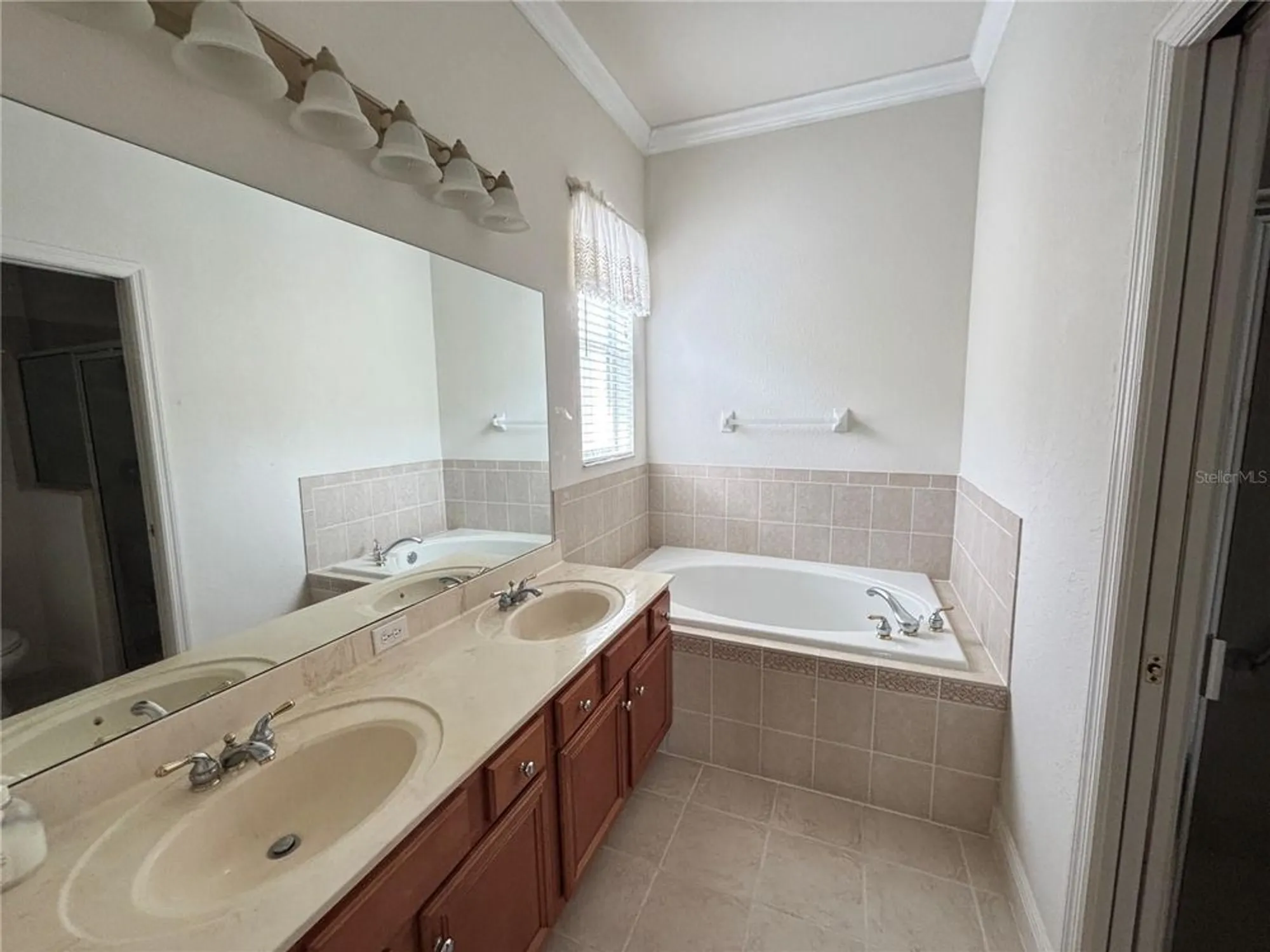 Property Slideshow image 14 of 23 | 9936 cleghorn dr, San Antonio, FL, 33576