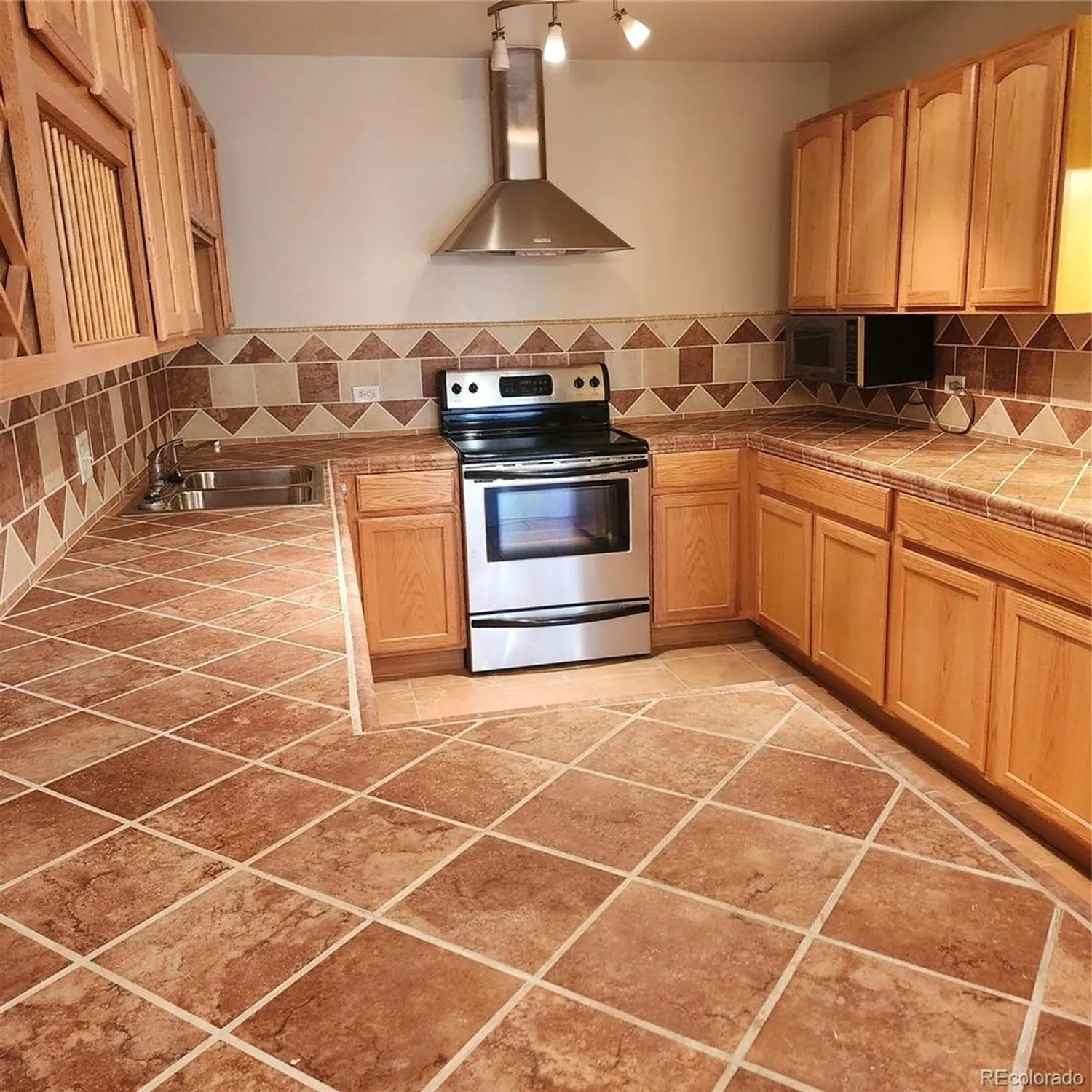 Property Slideshow image 15 of 48 | 755 s clinton st 6b, Denver, CO, 80247