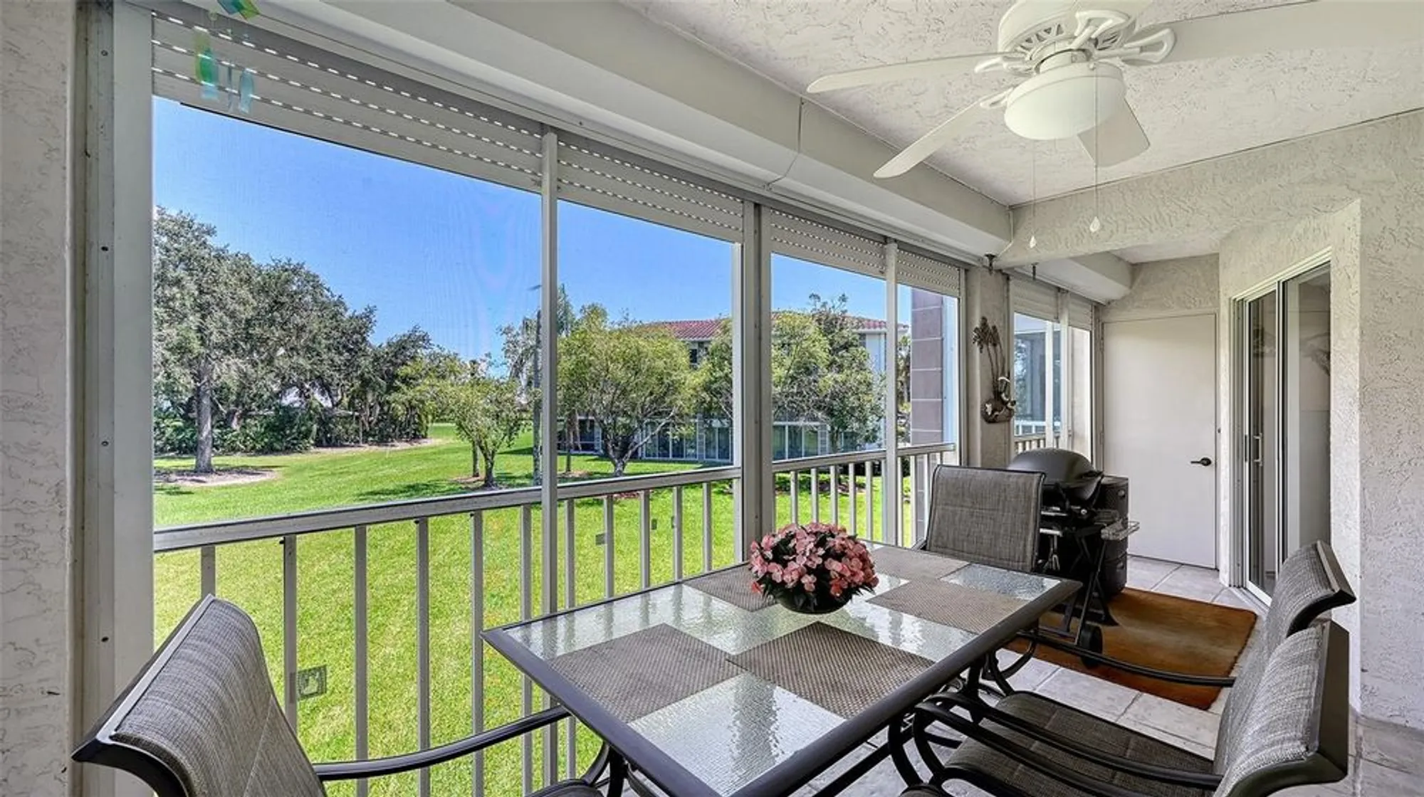 Property Slideshow image 11 of 46 | 6505 stone river rd 209, Bradenton, FL, 34203