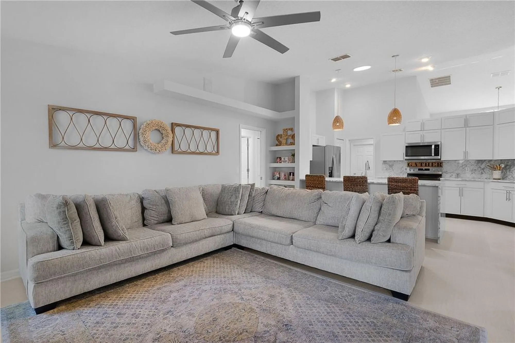 Property Slideshow image 19 of 86 | 5252 grove mnr, Lady Lake, FL, 32159