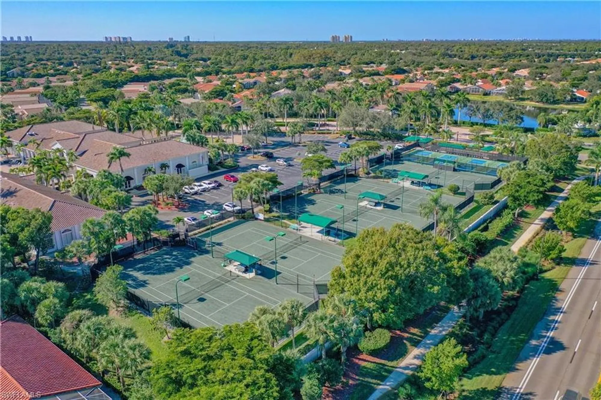 Property Slideshow image 32 of 38 | 20381 foxworth cir, Estero, FL, 33928