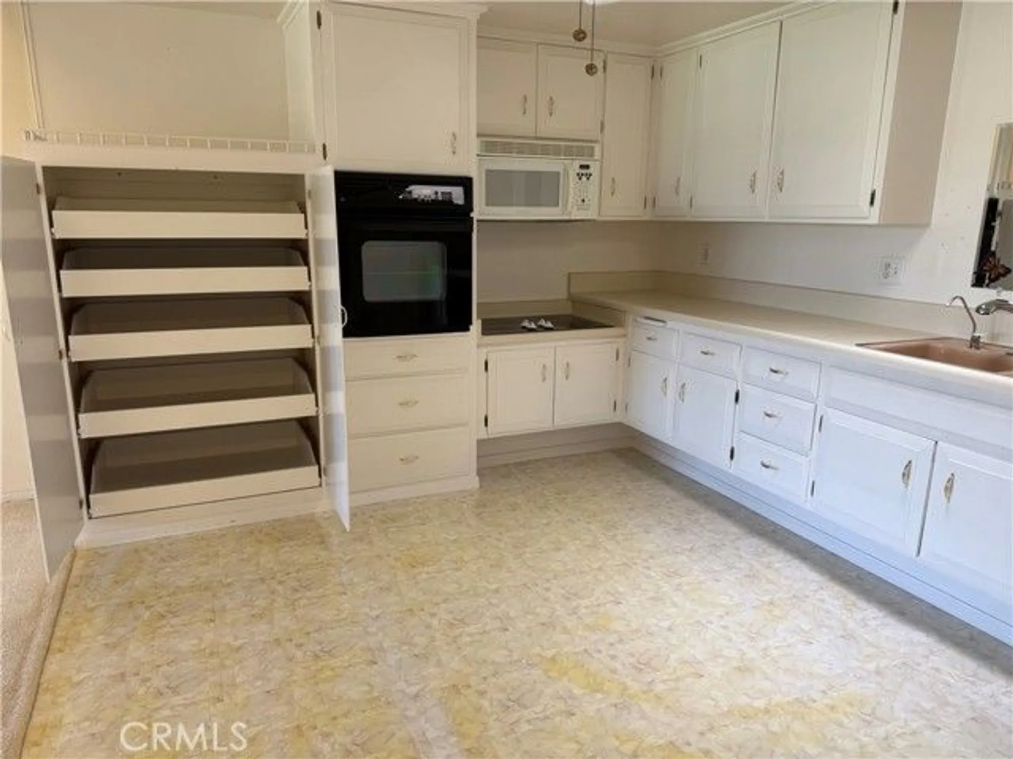 Property Slideshow image 8 of 16 | 13720 saint andrews dr # m1-45j, Seal Beach, CA, 90740