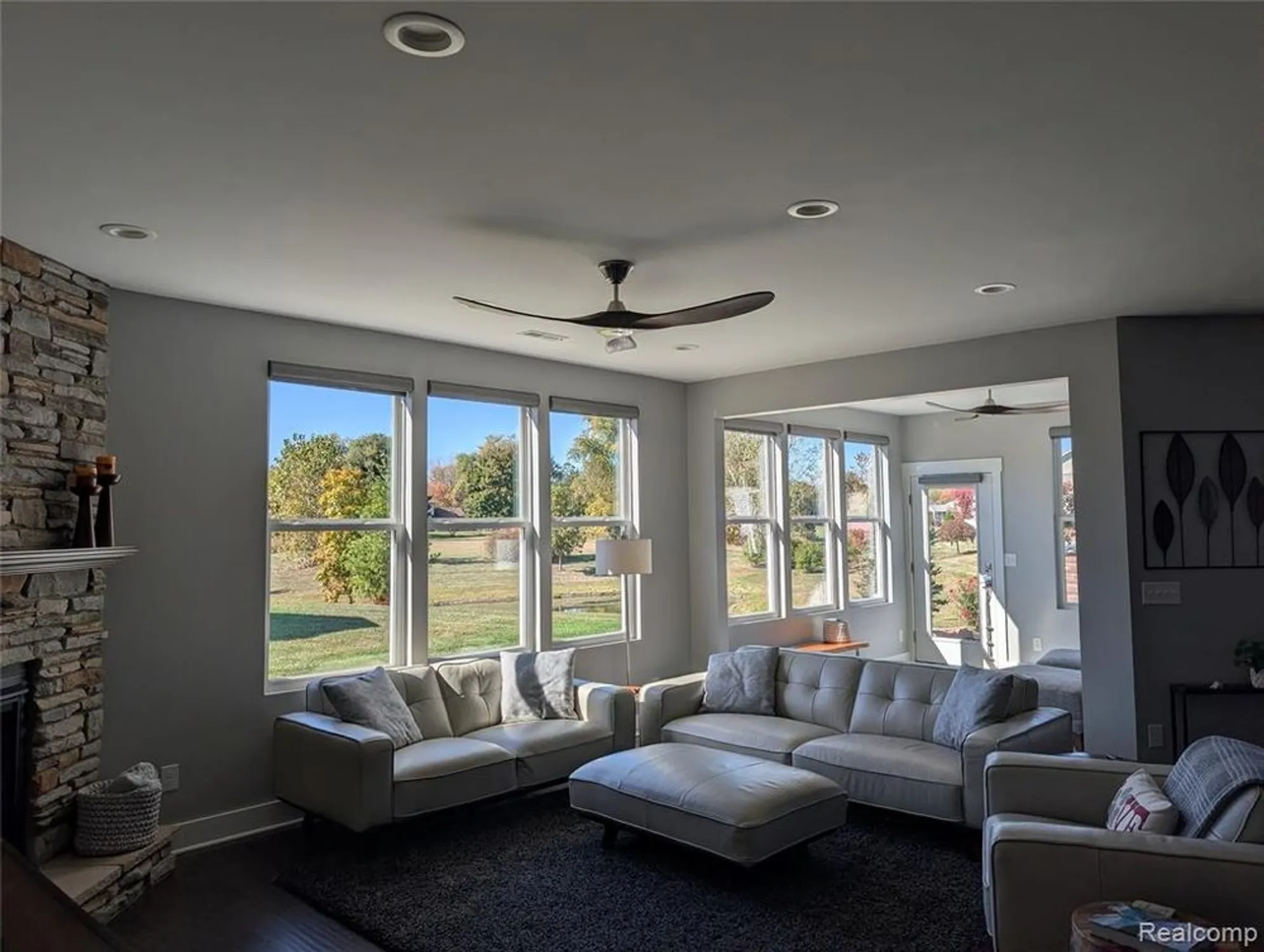 Property Slideshow image 13 of 51 | 27176 walloon way, Brownstown Twp, MI, 48134