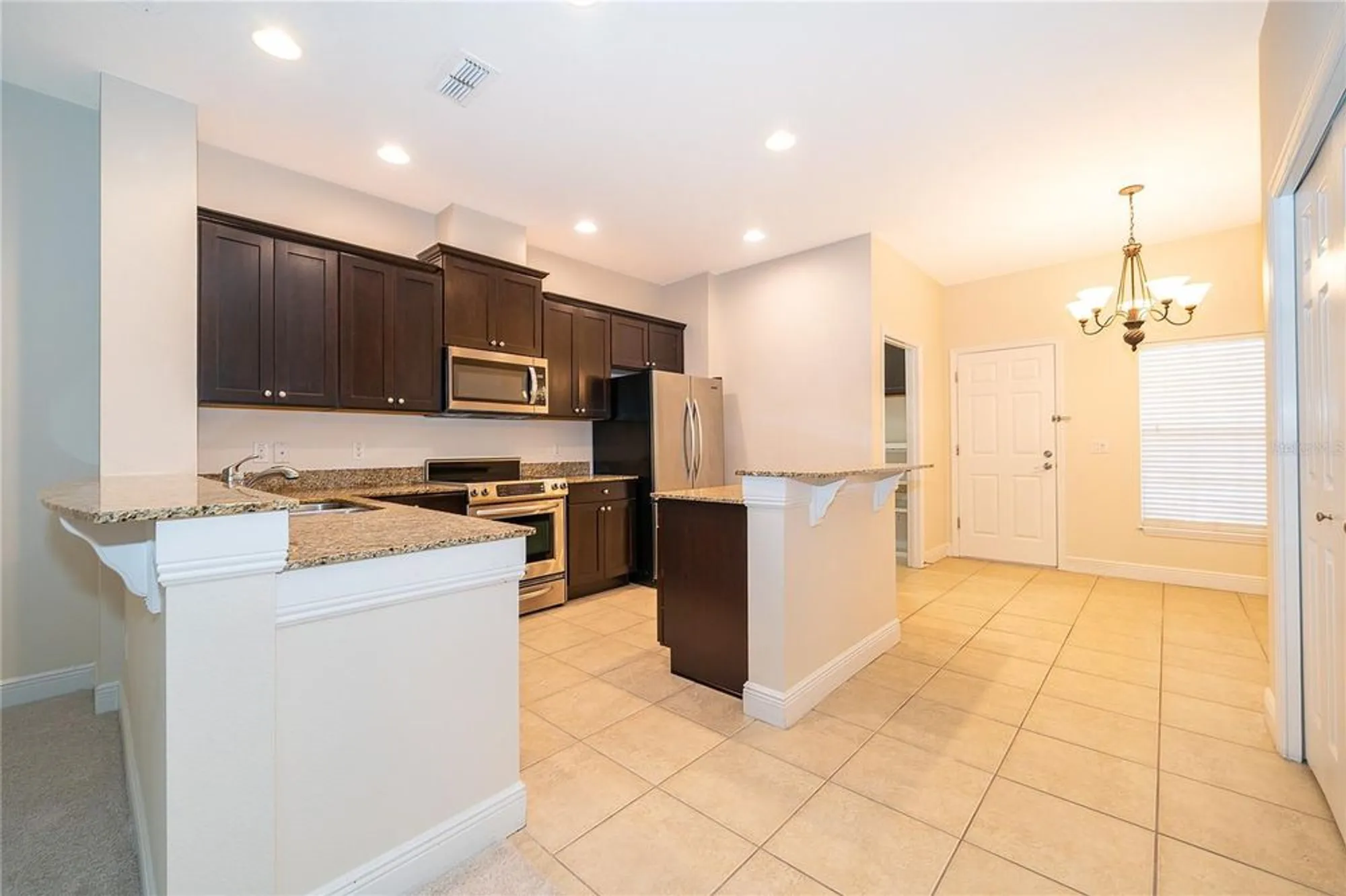 Property Slideshow image 12 of 28 | 21612 belgian ct, Mount Dora, FL, 32757