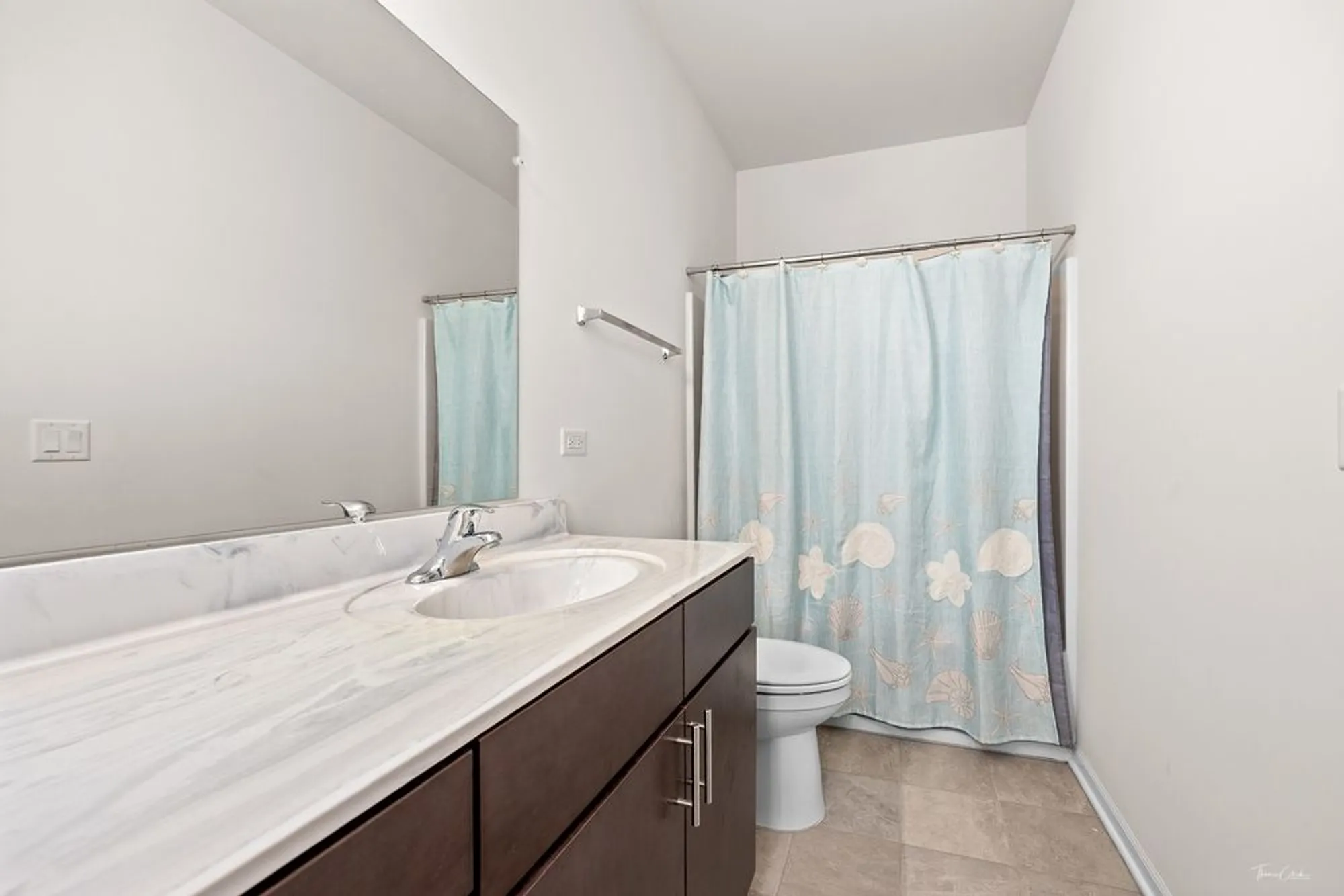 Property Slideshow image 15 of 28 | 17340 lucerne ct, Lockport, IL, 60441