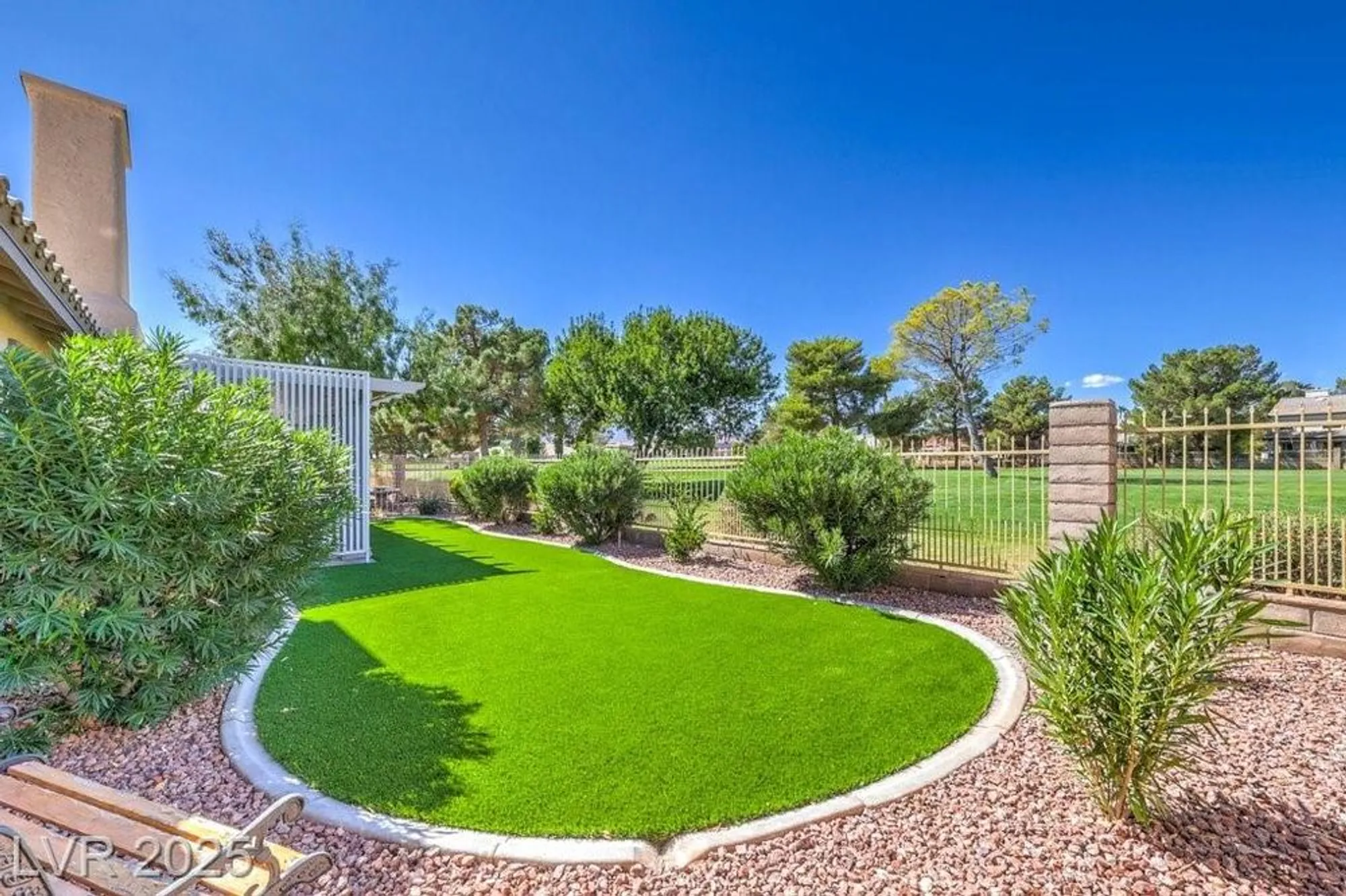 Property Slideshow image 22 of 63 | 5433 honey mesquite ln, Las Vegas, NV, 89130