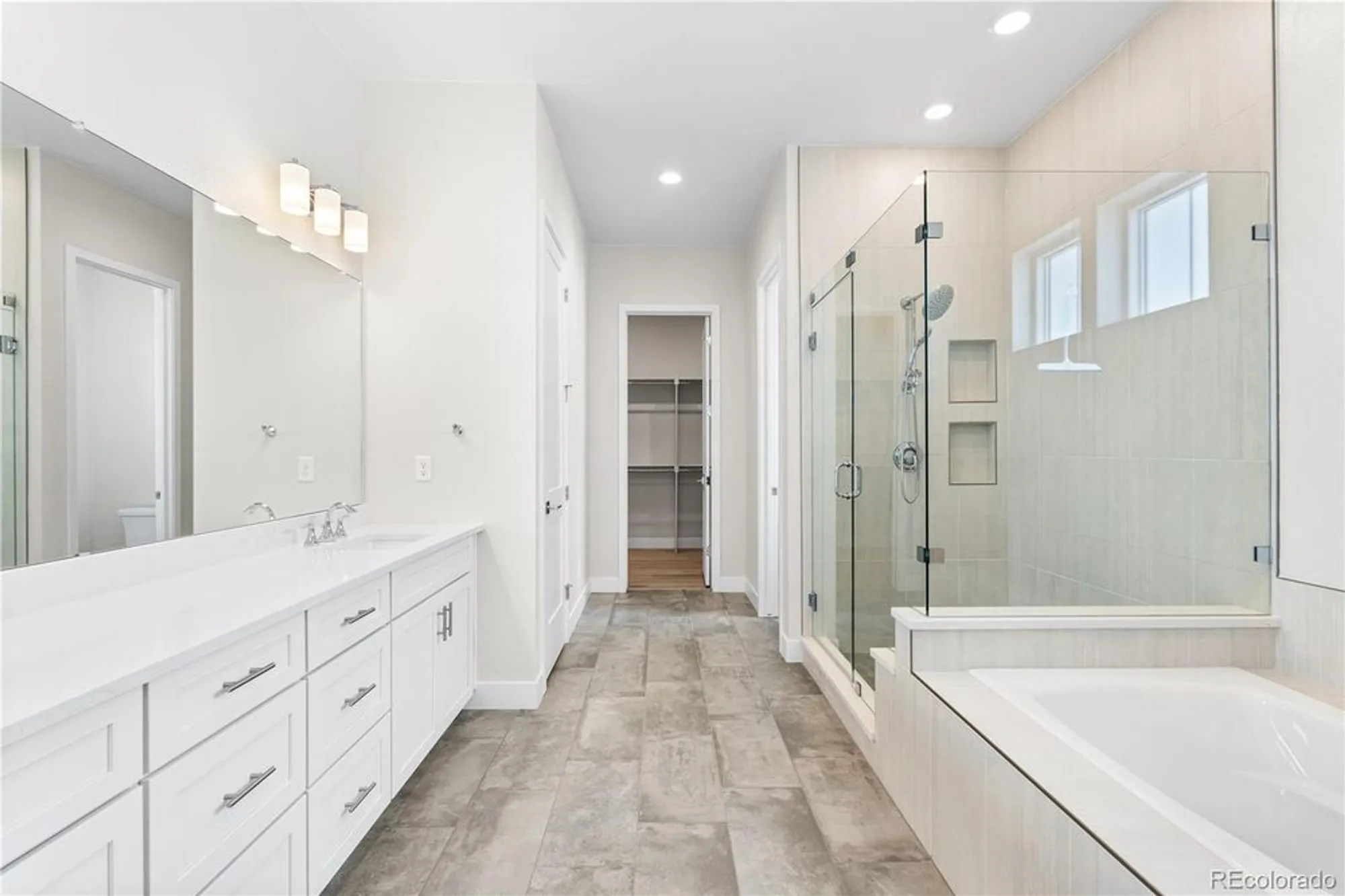 Property Slideshow image 28 of 38 | 11472 autumn moon st, Littleton, CO, 80125