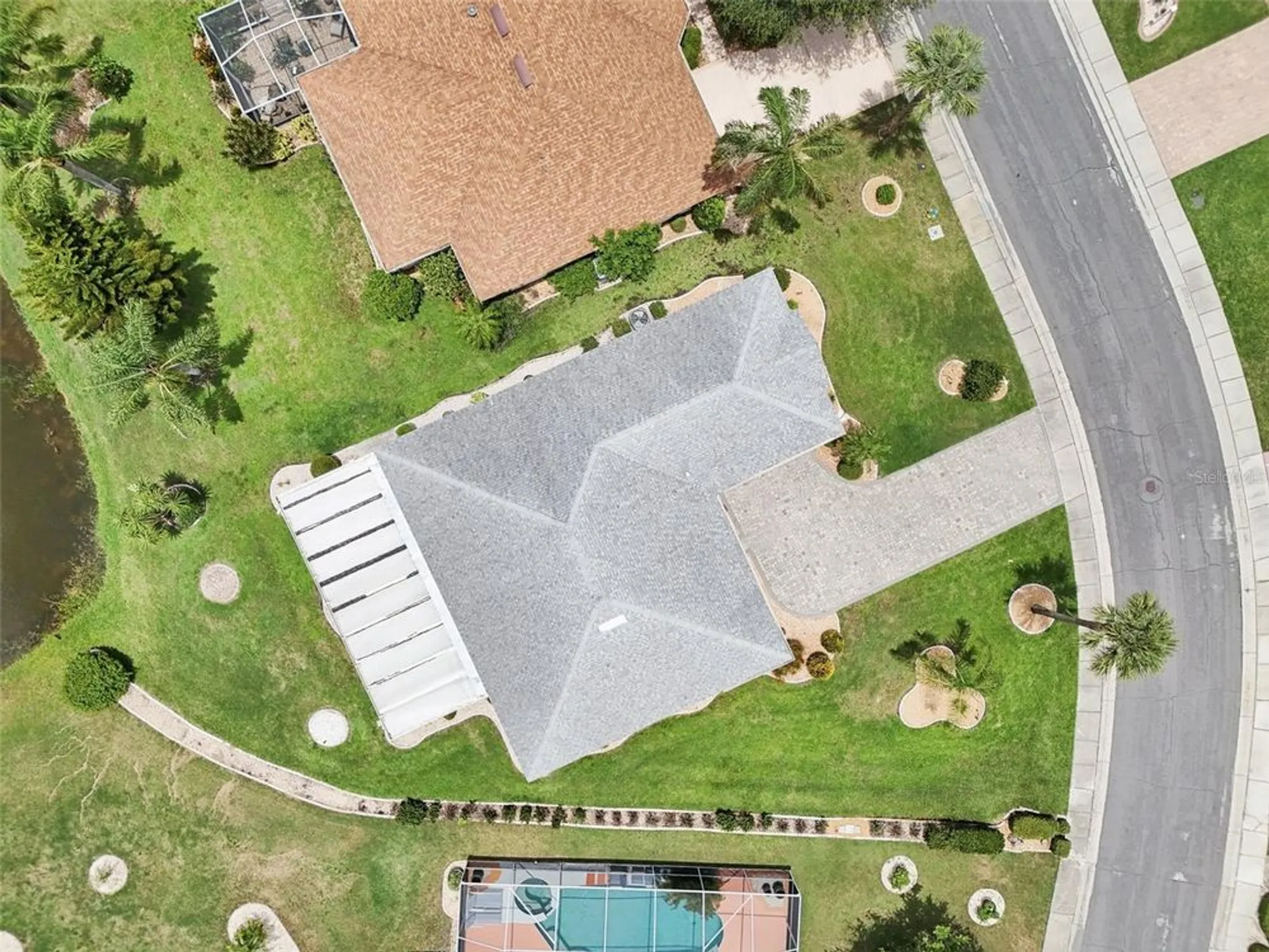 Property Slideshow image 41 of 46 | 2306 emerald lake dr, Sun City Center, FL, 33573