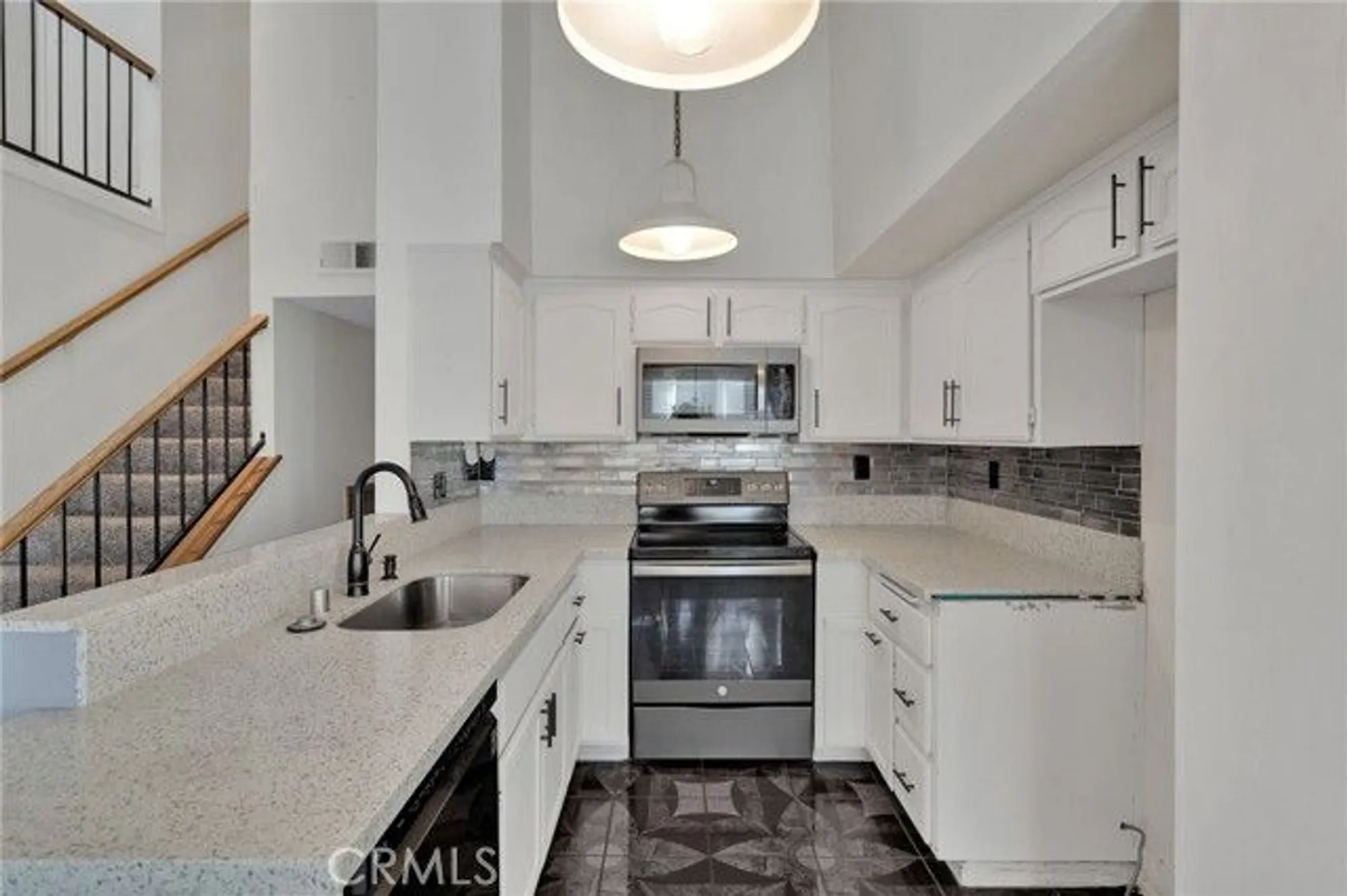 Property Slideshow image 12 of 50 | 11659 pepper ln, Apple Valley, CA, 92308