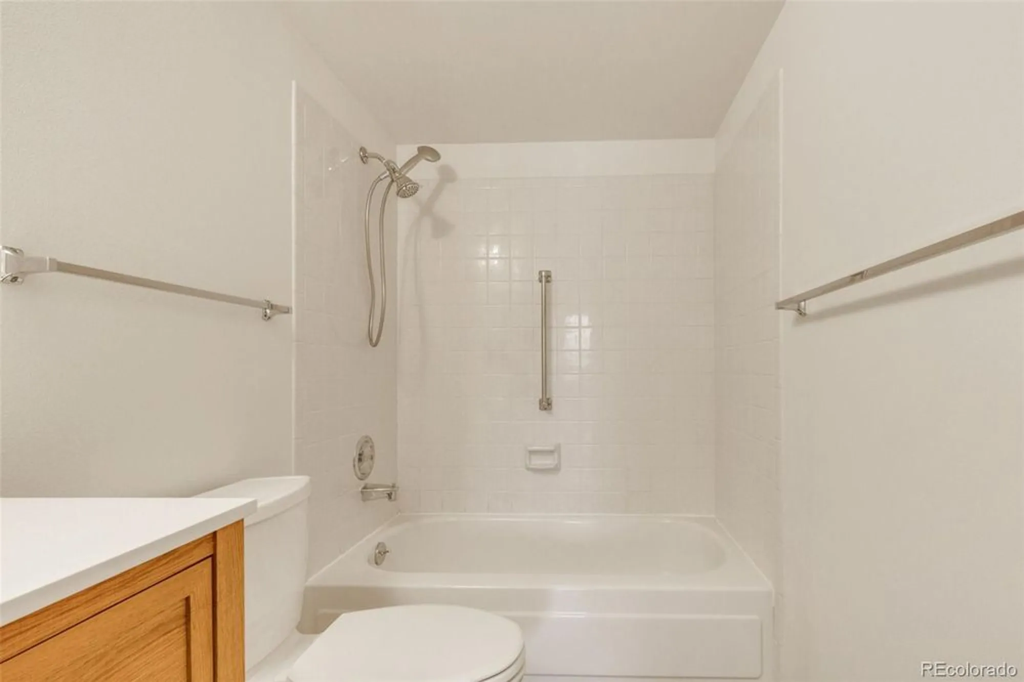 Property Slideshow image 15 of 40 | 13992 e marina dr 109, Aurora, CO, 80014