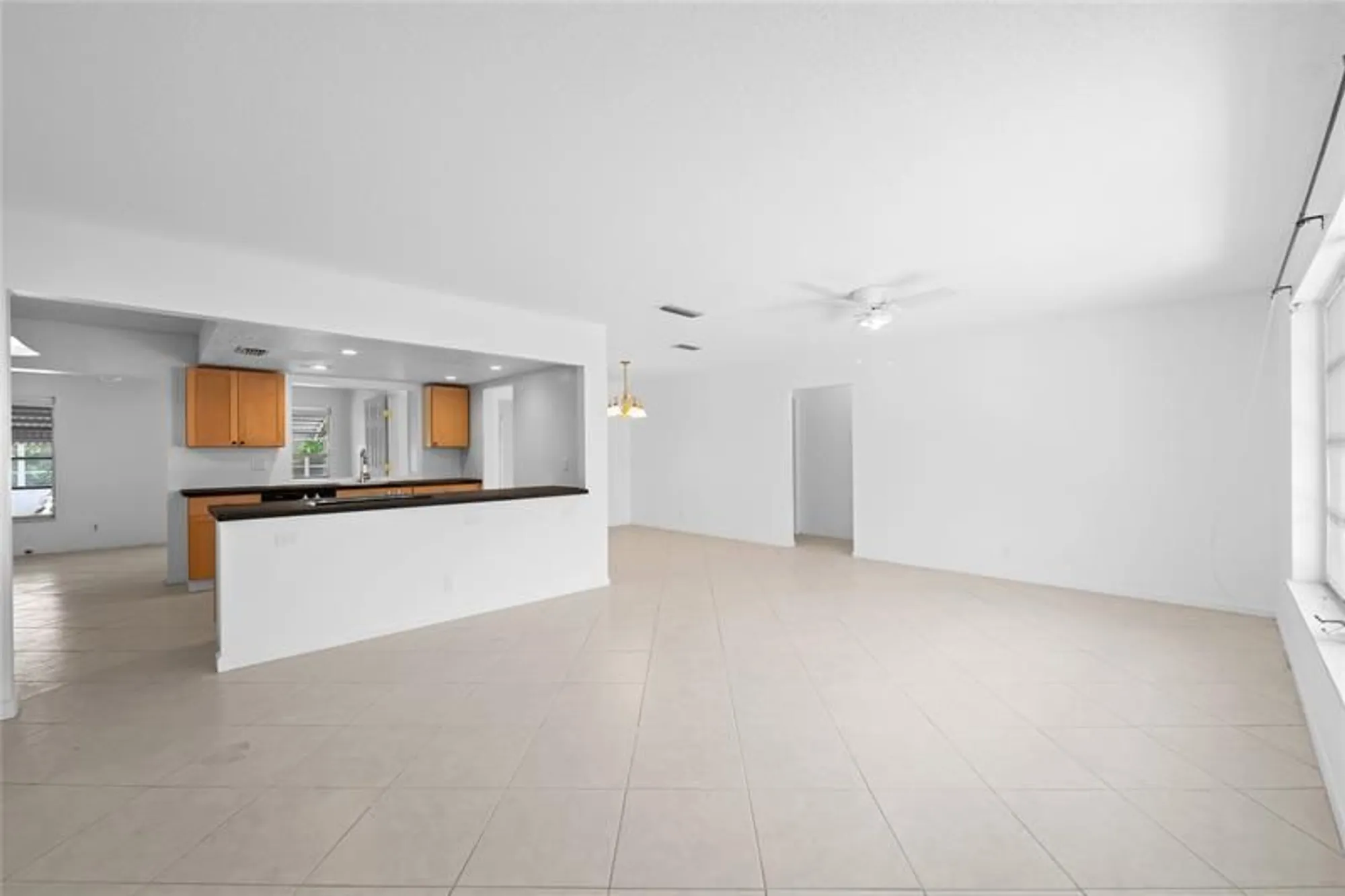 Property Slideshow image 9 of 28 | 7005 nw 11th st, Margate, FL, 33063