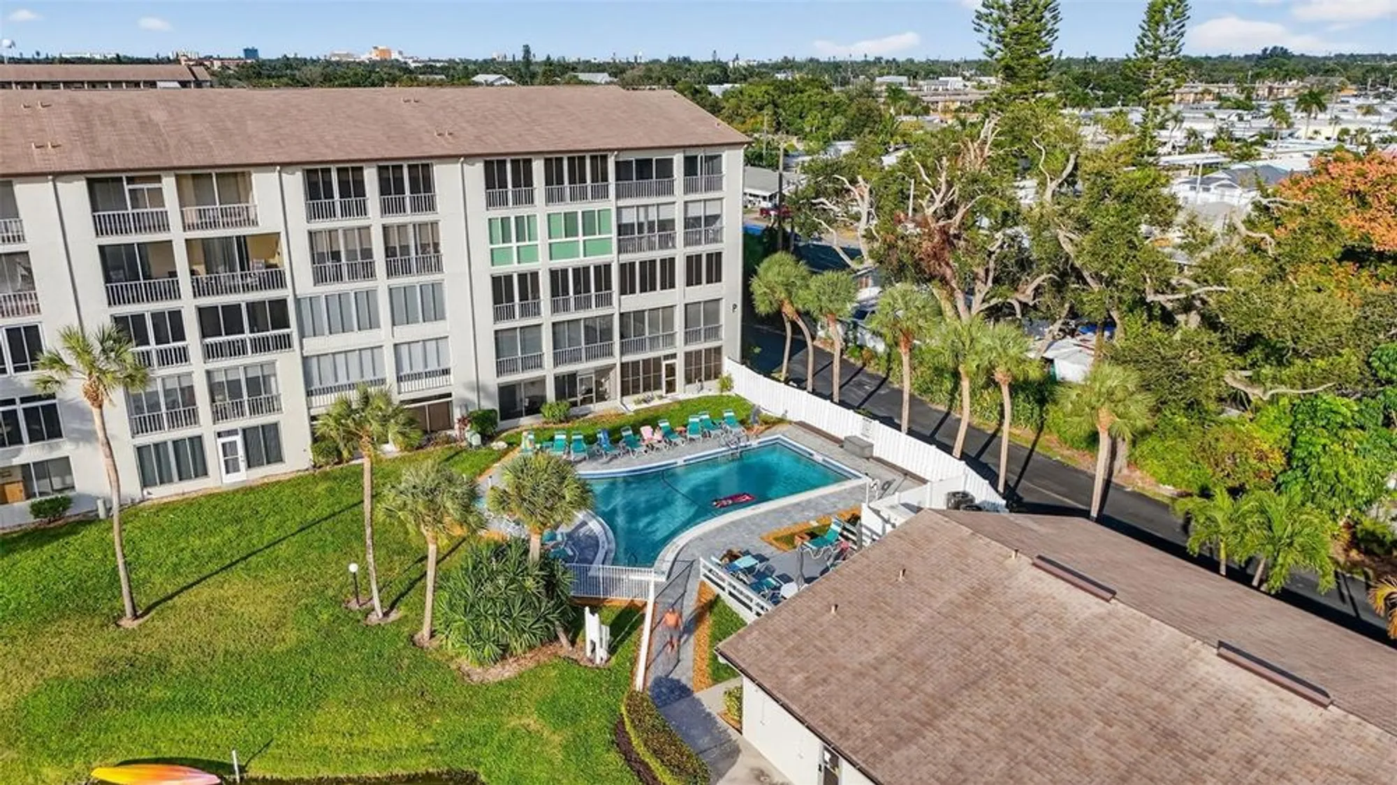 Property Slideshow image 15 of 40 | 4149 lake bayshore dr c511, Bradenton, FL, 34205