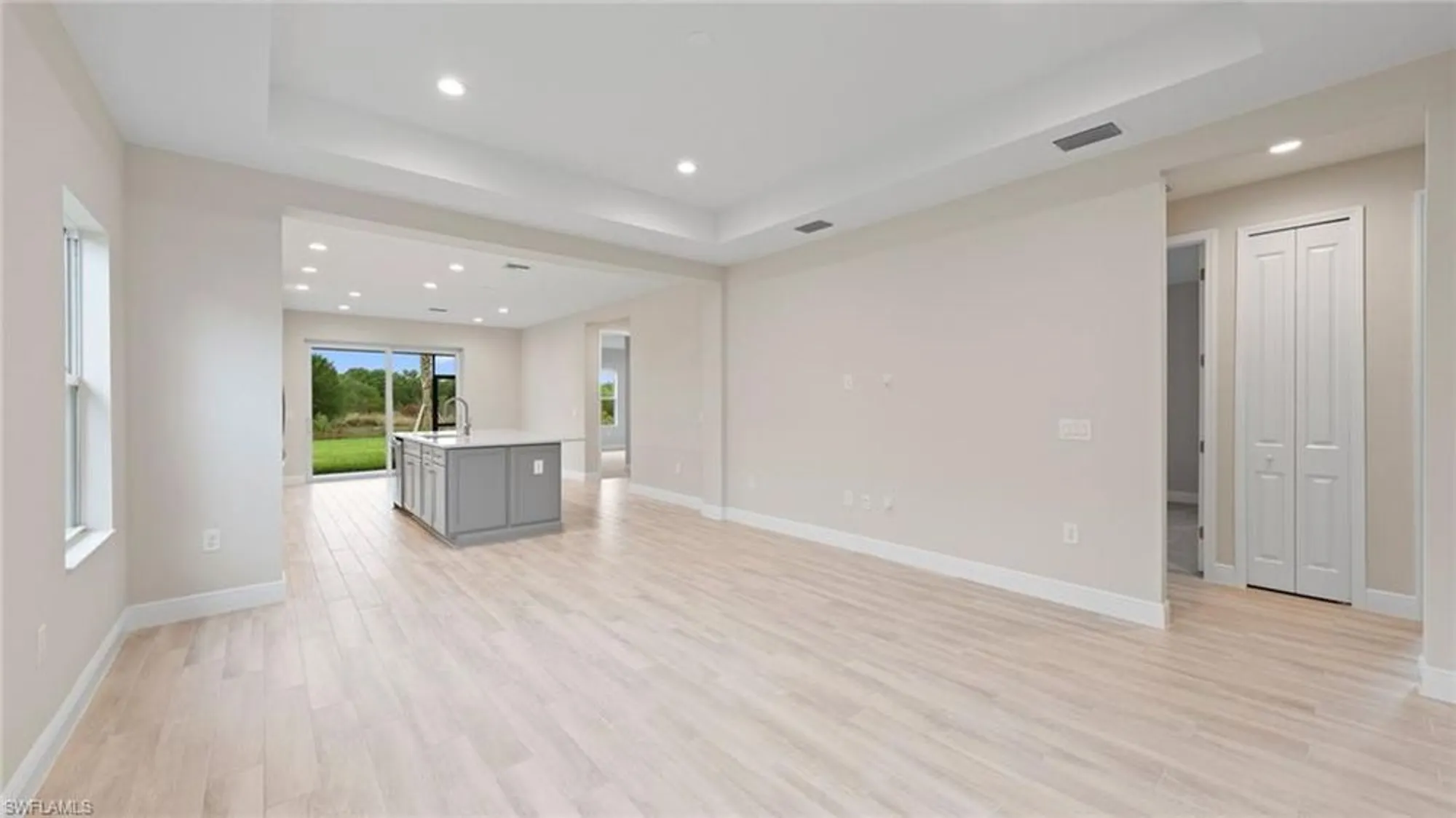 Property Slideshow image 6 of 33 | 2937 heritage pines dr, Fort Myers, FL, 33905