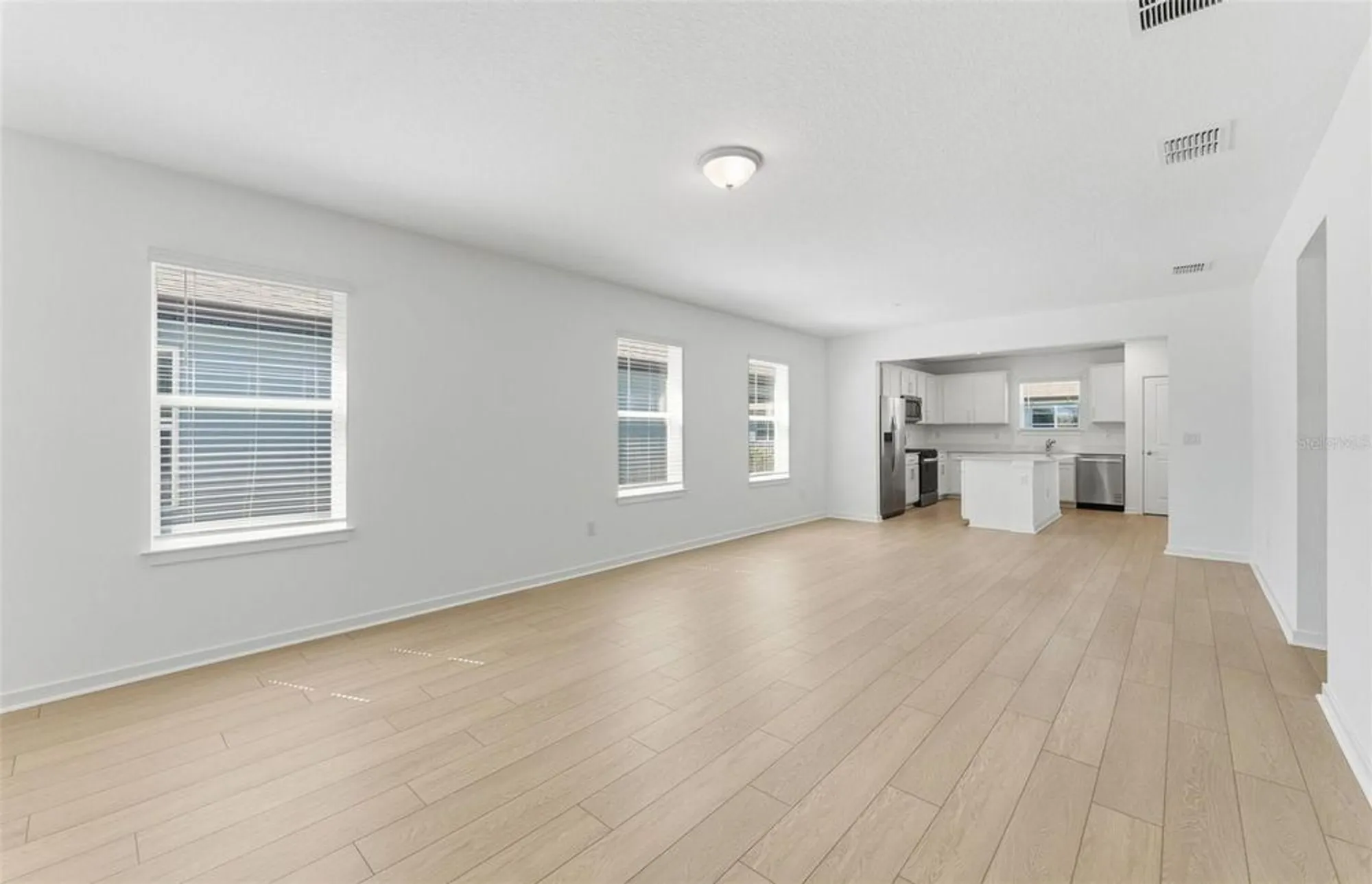 Property Slideshow image 5 of 28 | 14716 sunlit cir, Parrish, FL, 34219