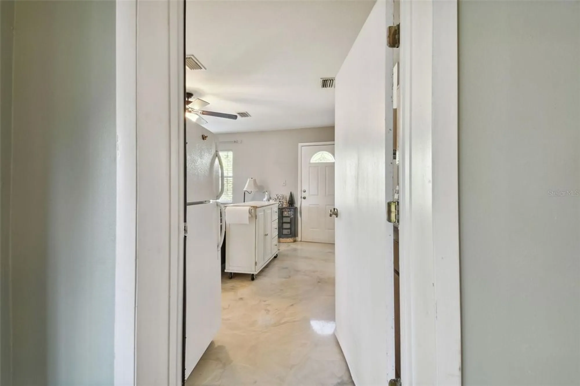 Property Slideshow image 46 of 82 | 918 windward way, Palm Harbor, FL, 34685