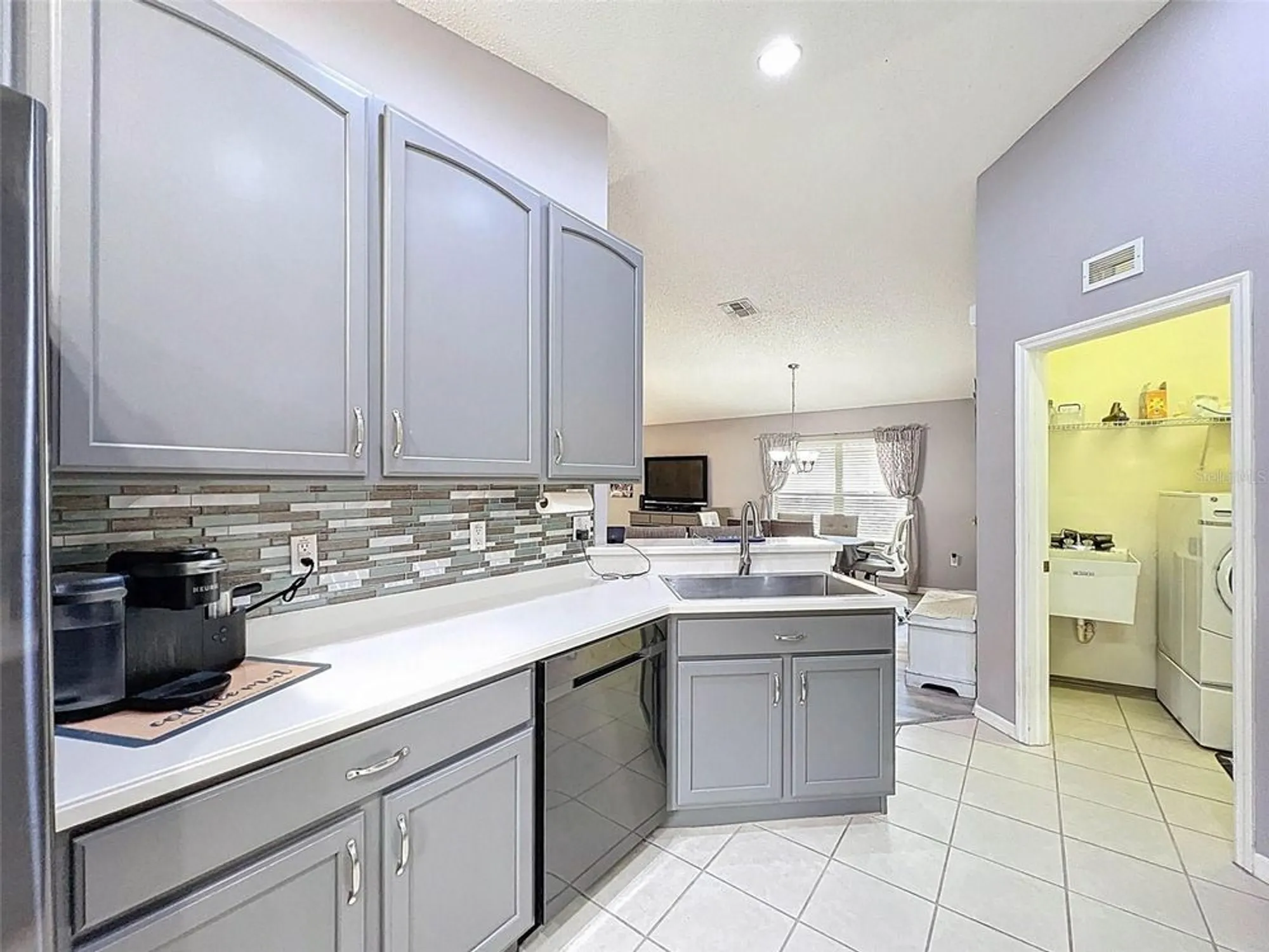 Property Slideshow image 16 of 61 | 189 center oak cir, Spring Hill, FL, 34609