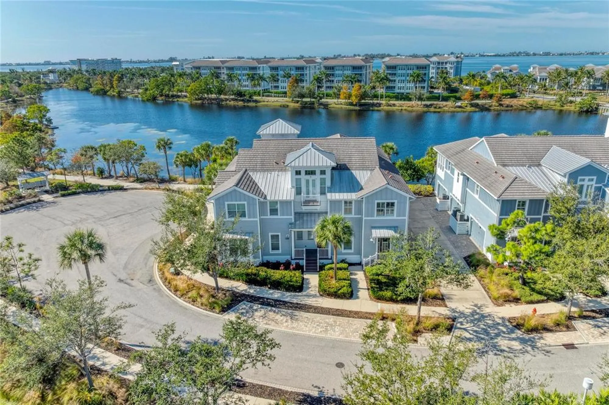 Property Slideshow image 3 of 100 | 348 sapphire lake dr unit 201, Bradenton, FL, 34209