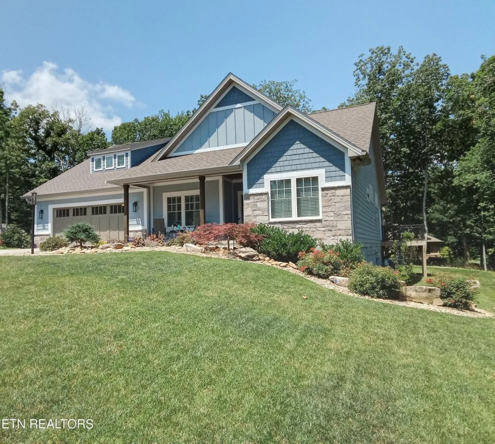 Property Slideshow image 2 of 36 | 115 bent oak ter, Crossville, TN, 38558