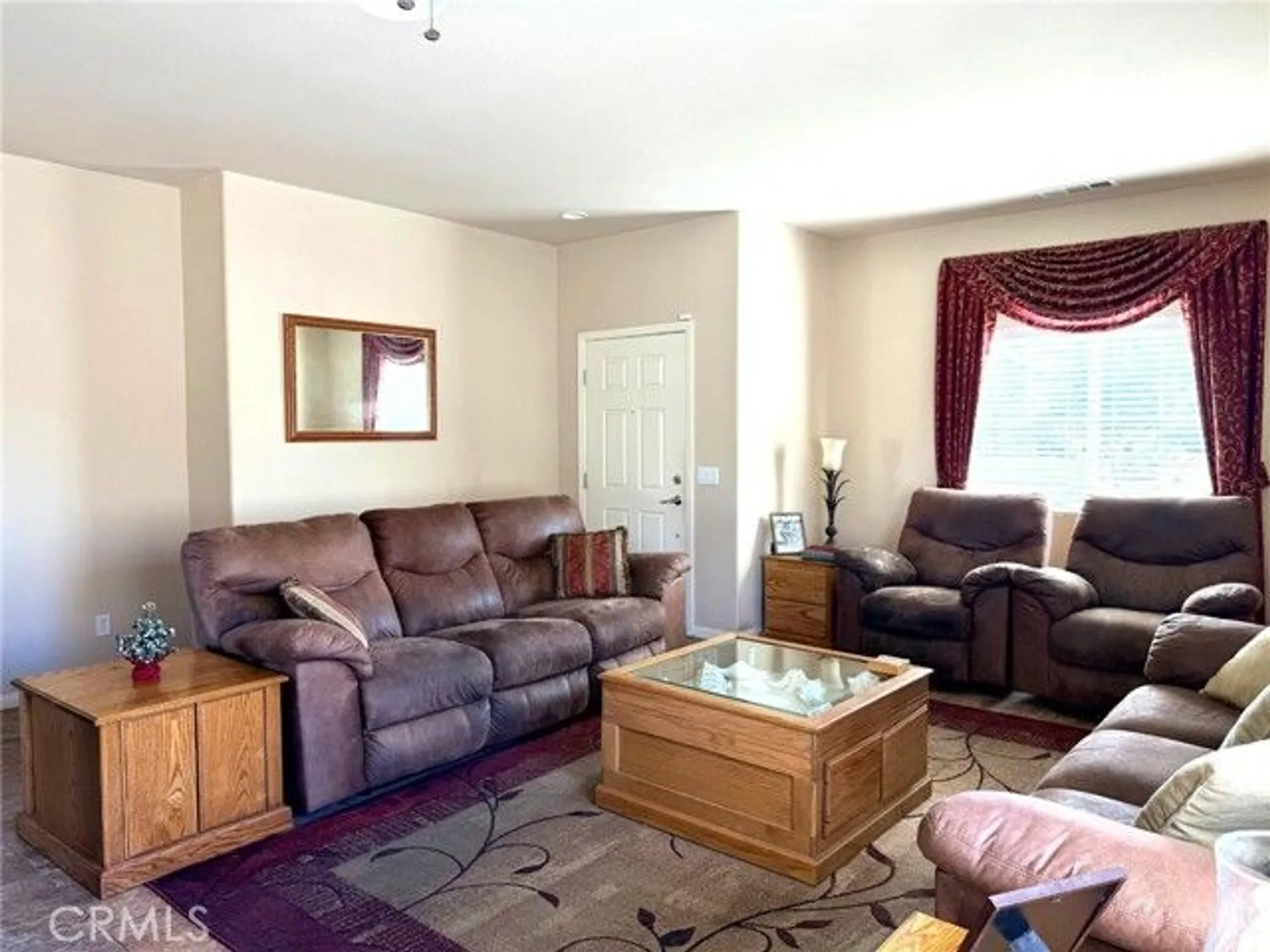 Property Slideshow image 6 of 30 | 19422 royal oaks rd, Apple Valley, CA, 92308