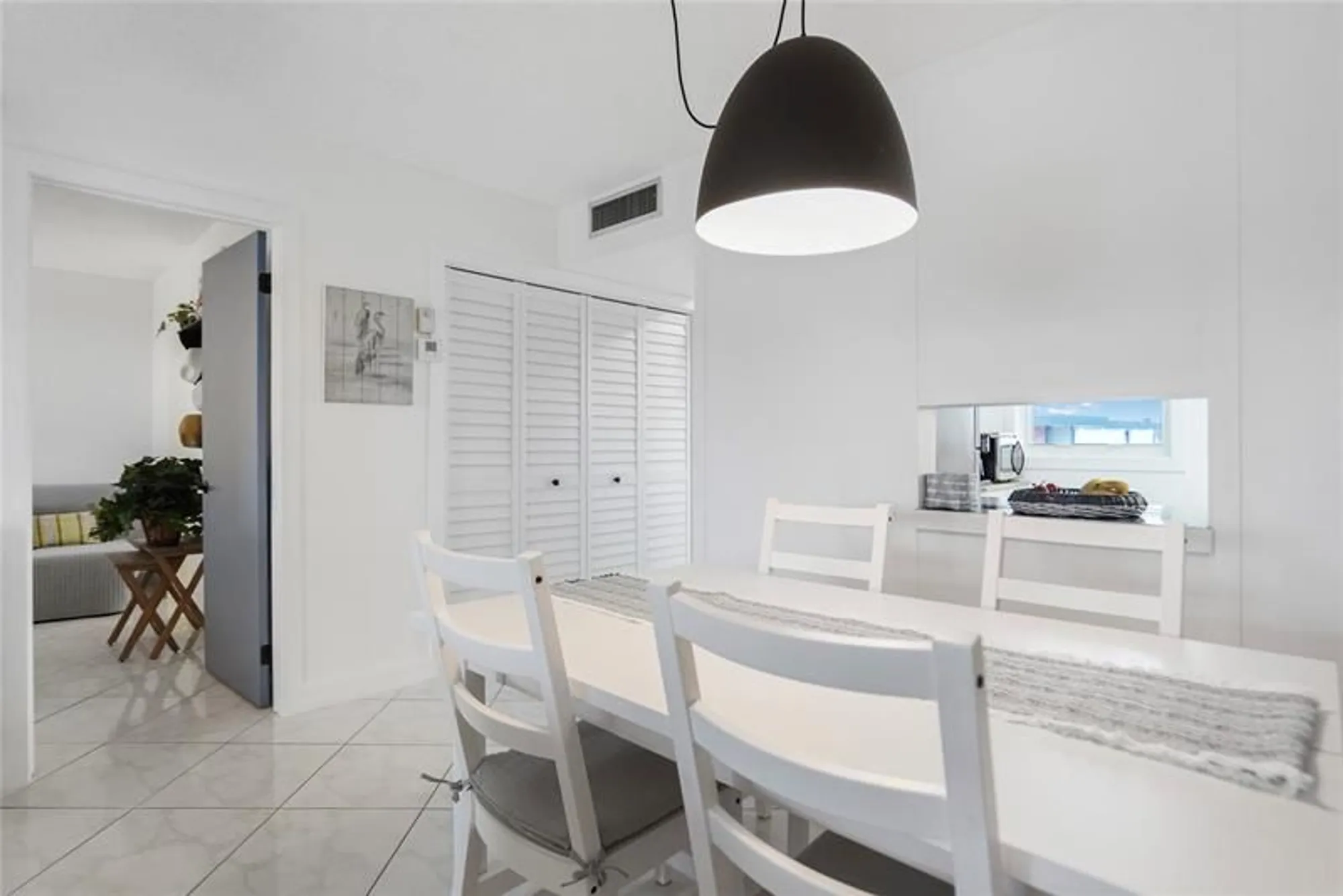 Property Slideshow image 14 of 24 | 3051 nw 46th ave 407, Lauderdale Lakes, FL, 33313