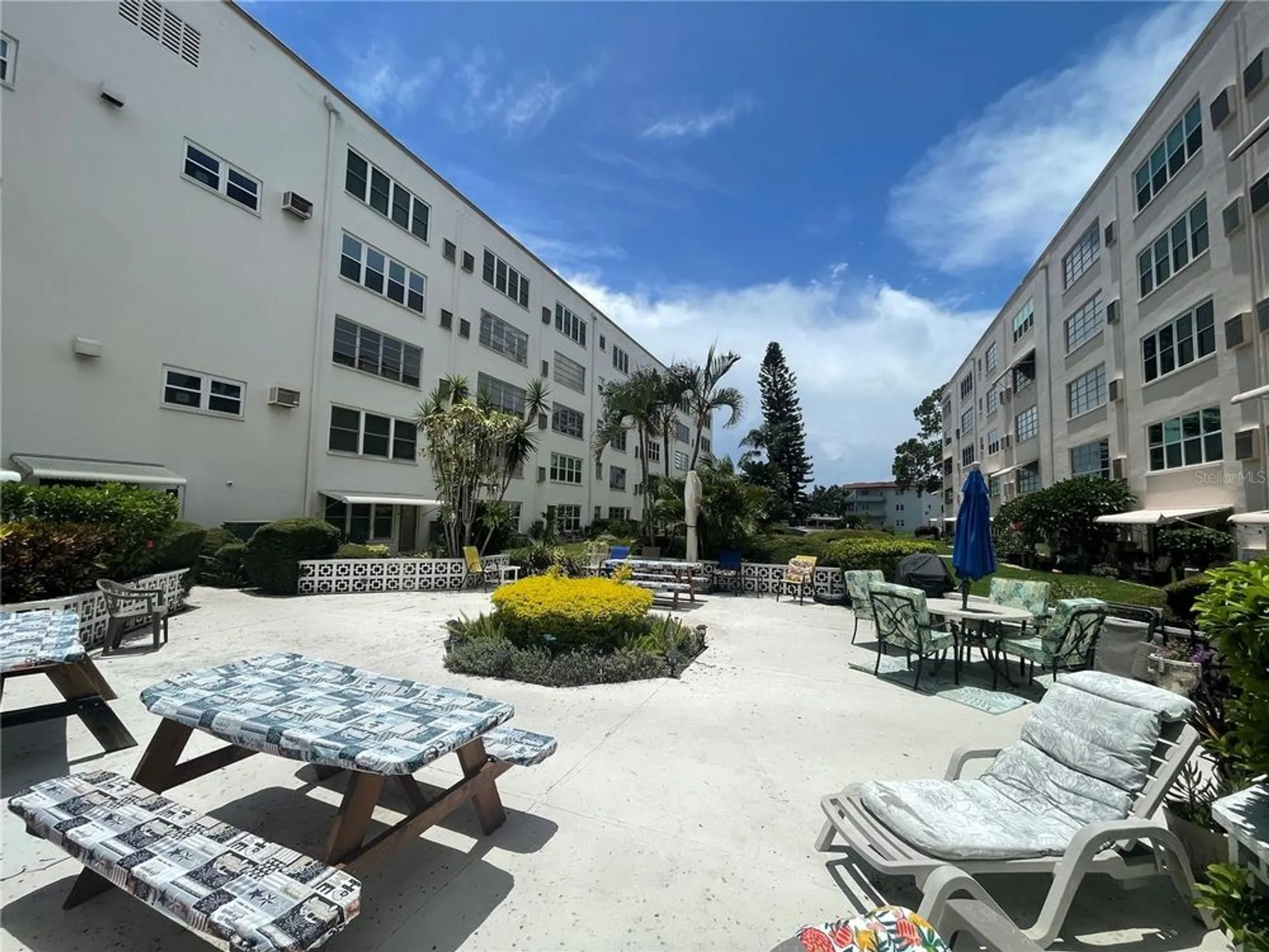 Property Slideshow image 41 of 73 | 5623 80th st n unit 406, Saint Petersburg, FL, 33709