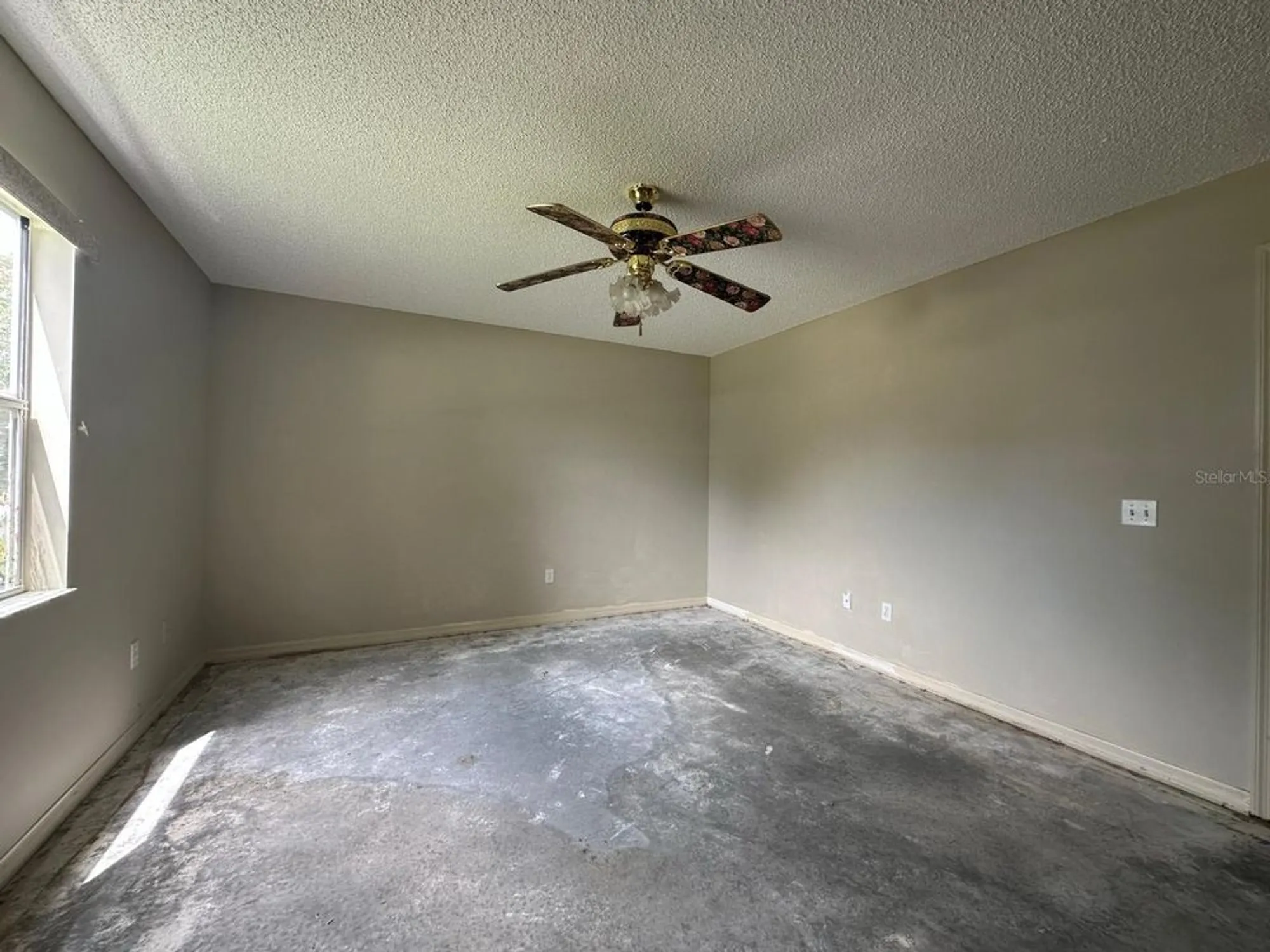 Property Slideshow image 5 of 14 | 534 saint andrews ct, Lady Lake, FL, 32159