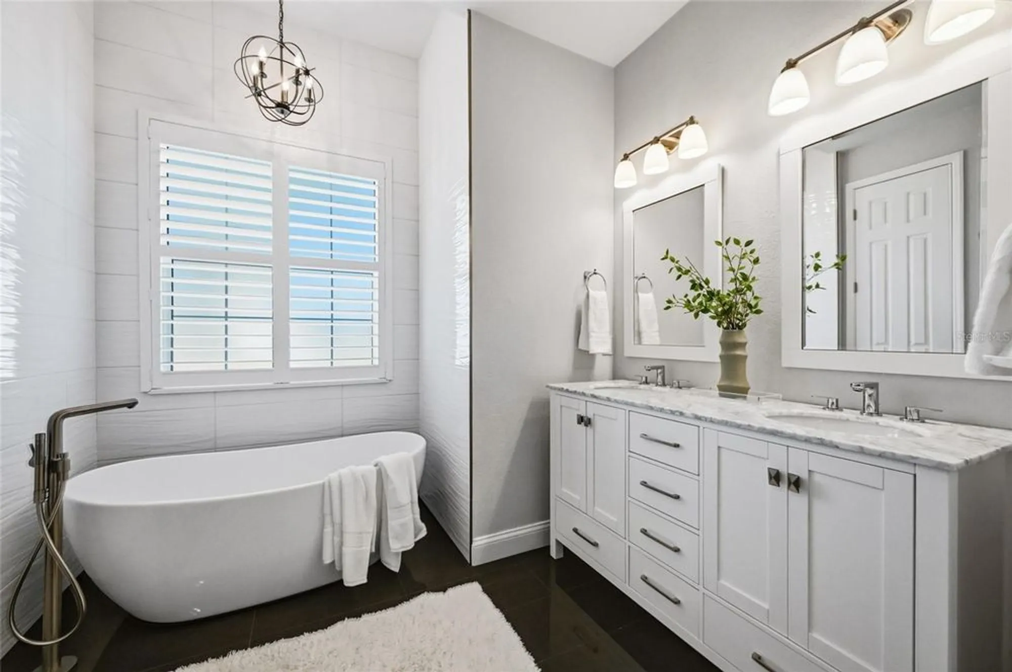 Property Slideshow image 29 of 58 | 4078 65th pl, Sarasota, FL, 34243