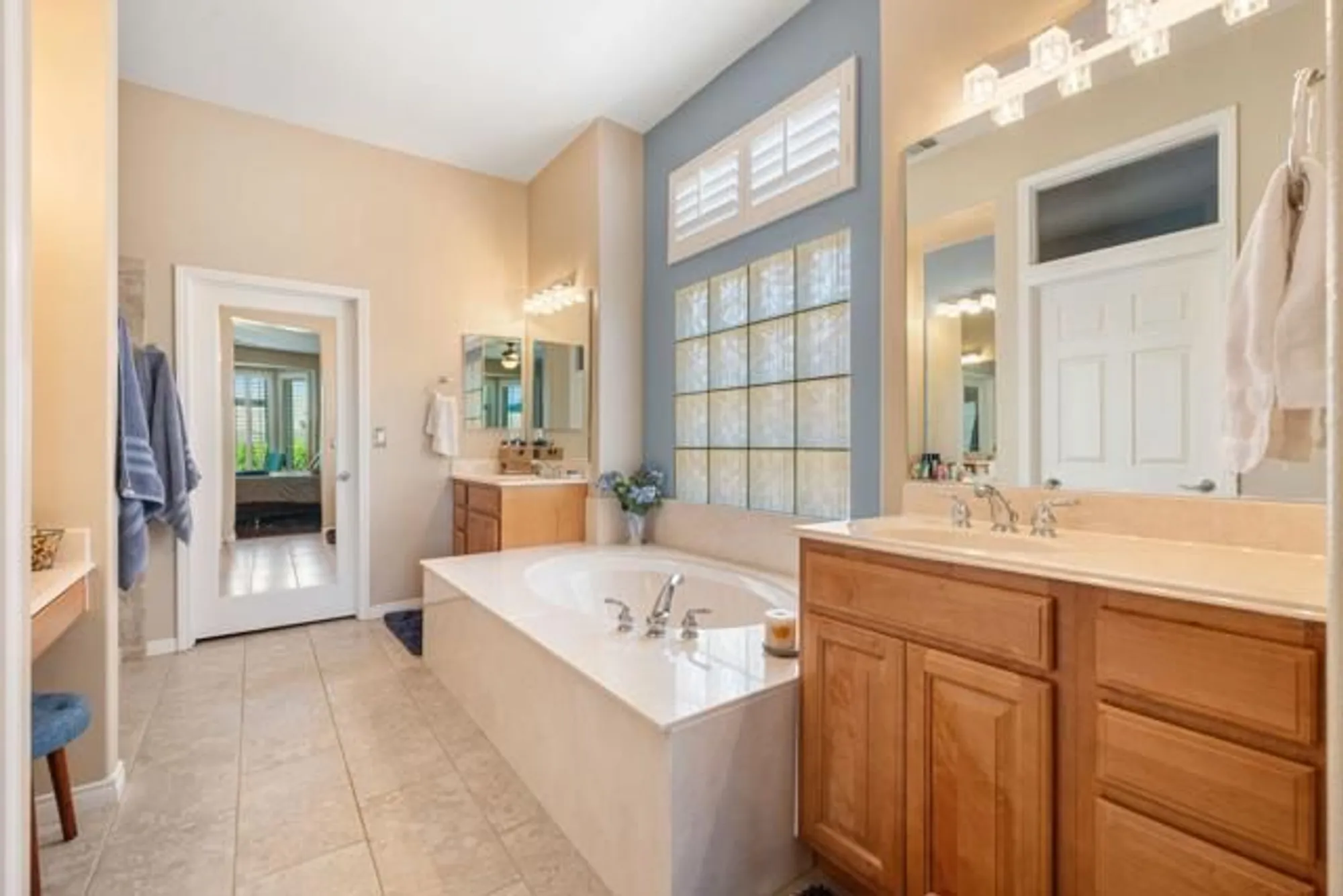 Property Slideshow image 30 of 59 | 78802 falsetto dr, Palm Desert, CA, 92211