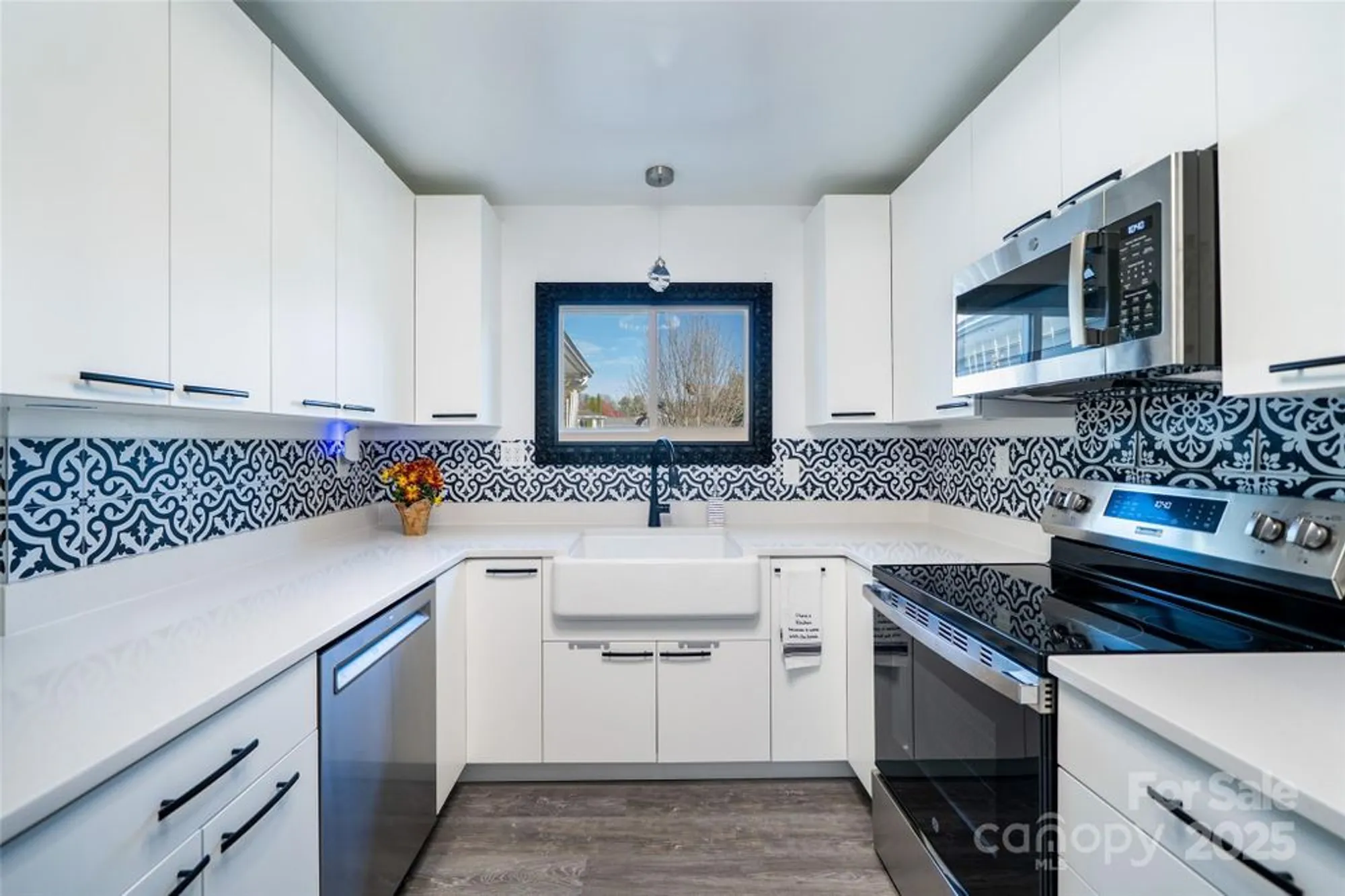 Property Slideshow image 4 of 25 | 1 wintry dr, Hendersonville, NC, 28792