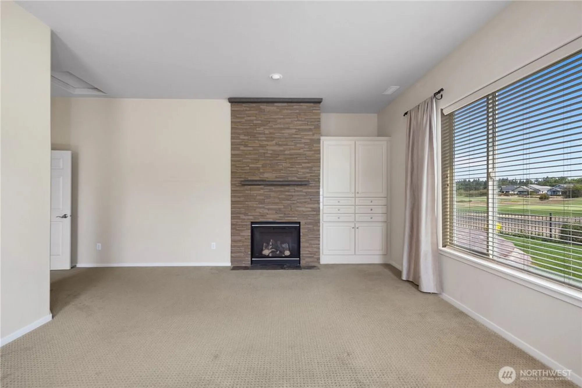 Property Slideshow image 28 of 40 | 4212 vashon dr, Lacey, WA, 98516