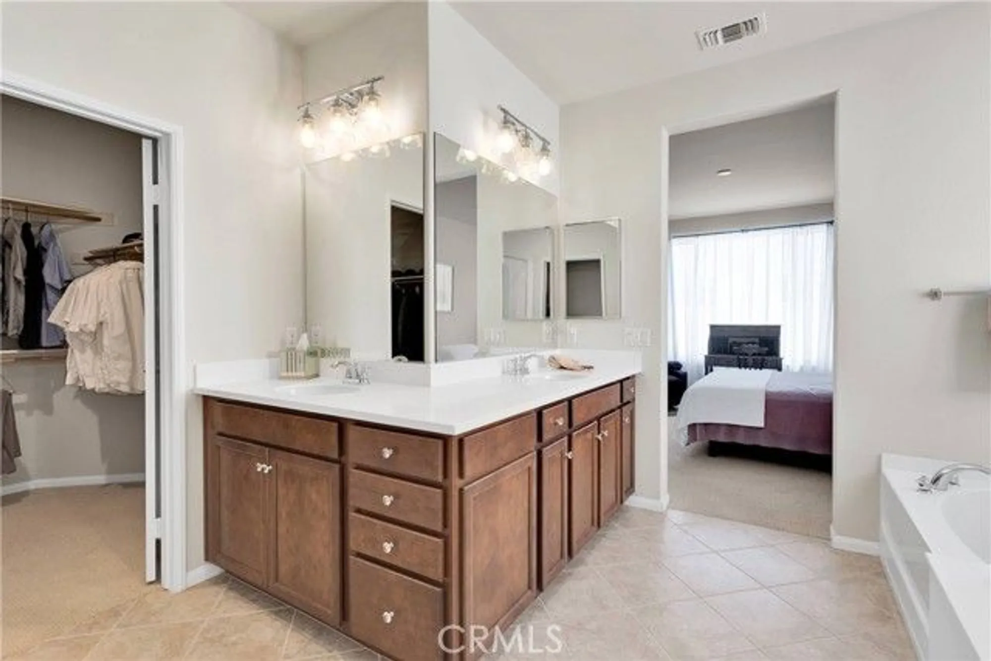 Property Slideshow image 23 of 46 | 18935 lariat st, Apple Valley, CA, 92308