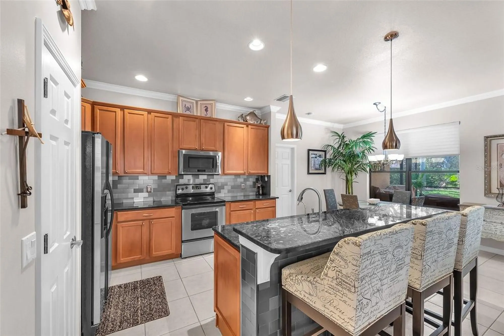 Property Slideshow image 13 of 51 | 321 silver falls dr, Apollo Beach, FL, 33572