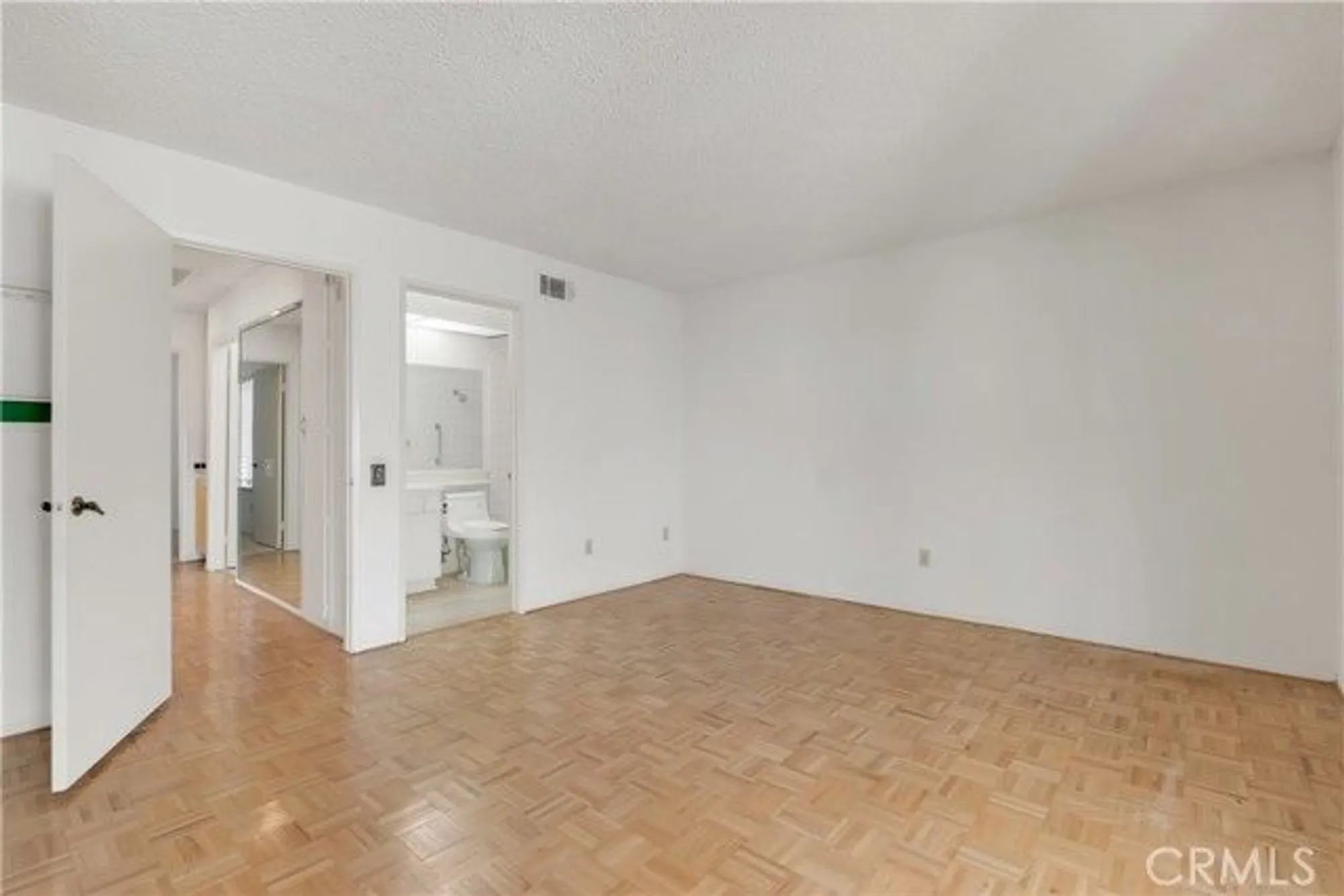 Property Slideshow image 10 of 32 | 17306 village 17, Camarillo, CA, 93012