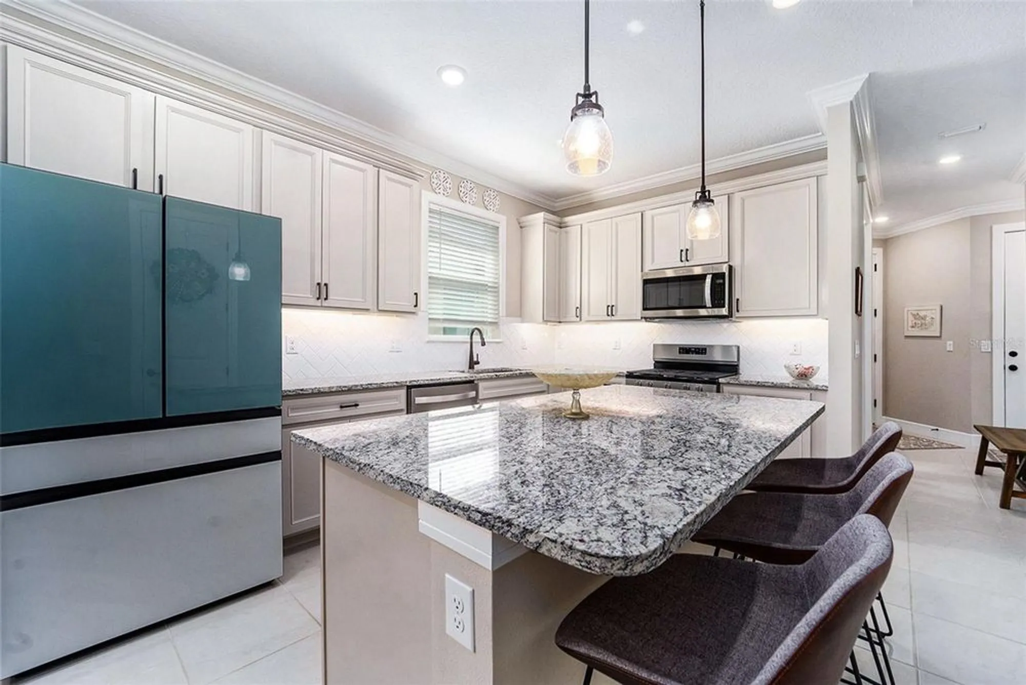 Property Slideshow image 7 of 29 | 6041 shorebird br, Land O Lakes, FL, 34638