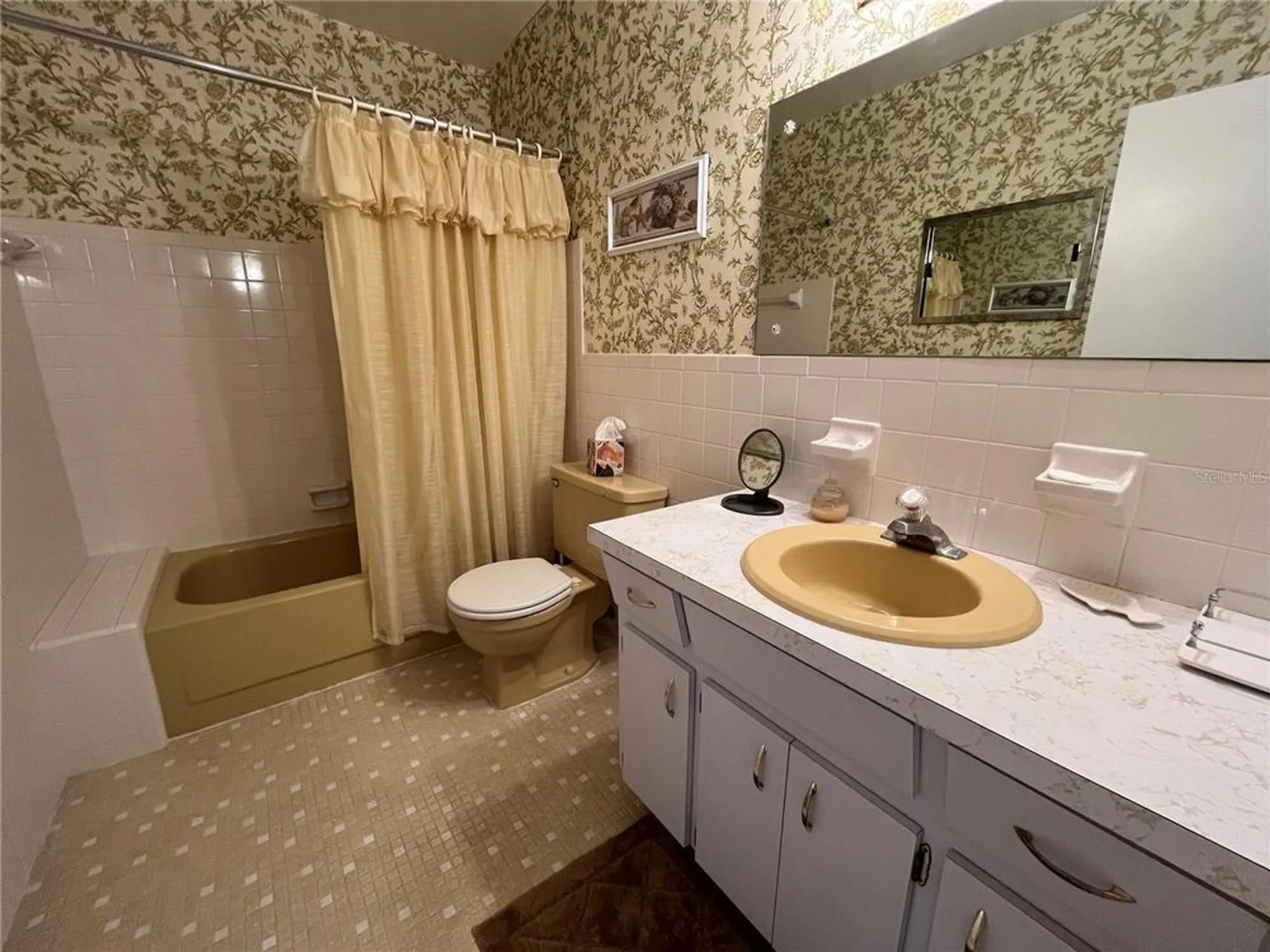 Property Slideshow image 25 of 46 | 2431 franciscan dr 45, Clearwater, FL, 33763