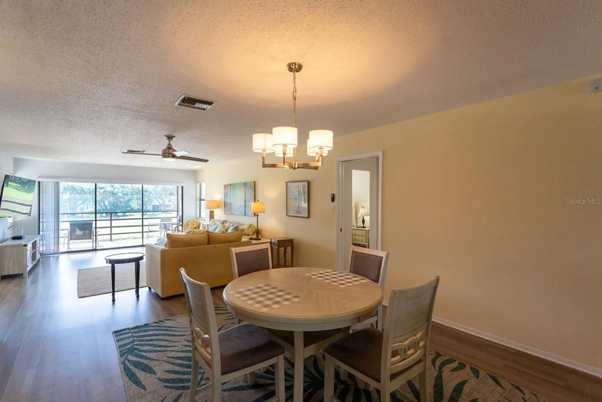 Property Slideshow image 10 of 41 | 5630 golf pointe dr 206, Sarasota, FL, 34243