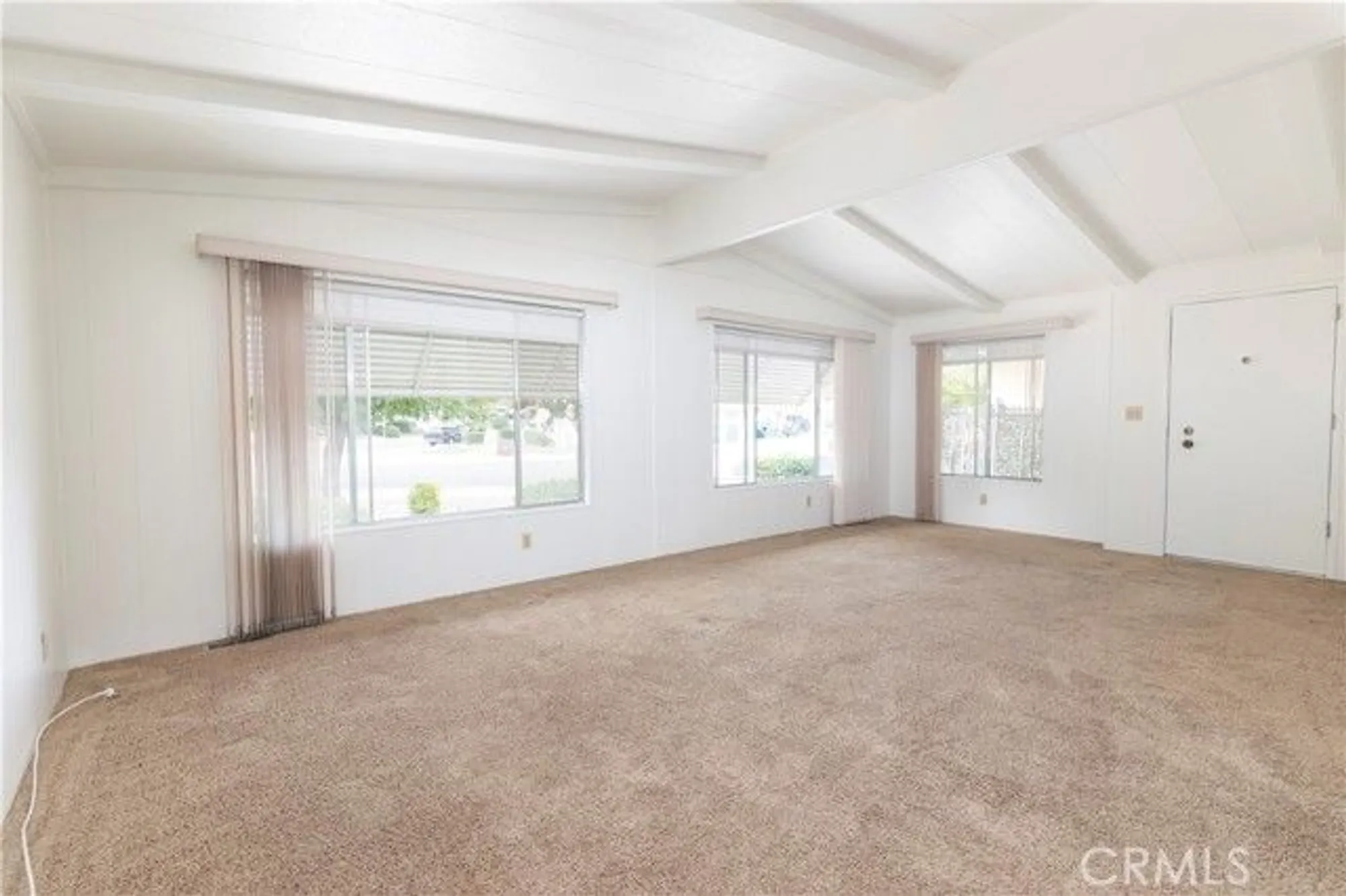 Property Slideshow image 8 of 34 | 2918 dogwood way, Hemet, CA, 92545